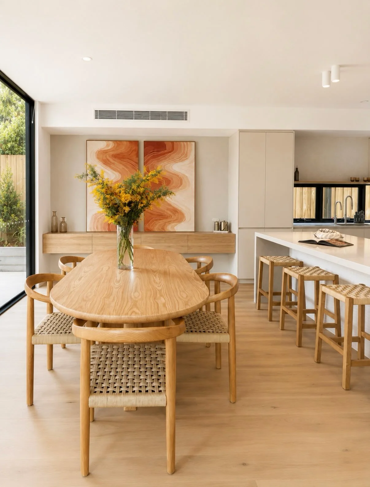 Great styling doesn&rsquo;t compete with a beautiful build, it elevates it.

We love working alongside builders to complement the architecture, finishes and craftsmanship already there, and present each home at its absolute best.