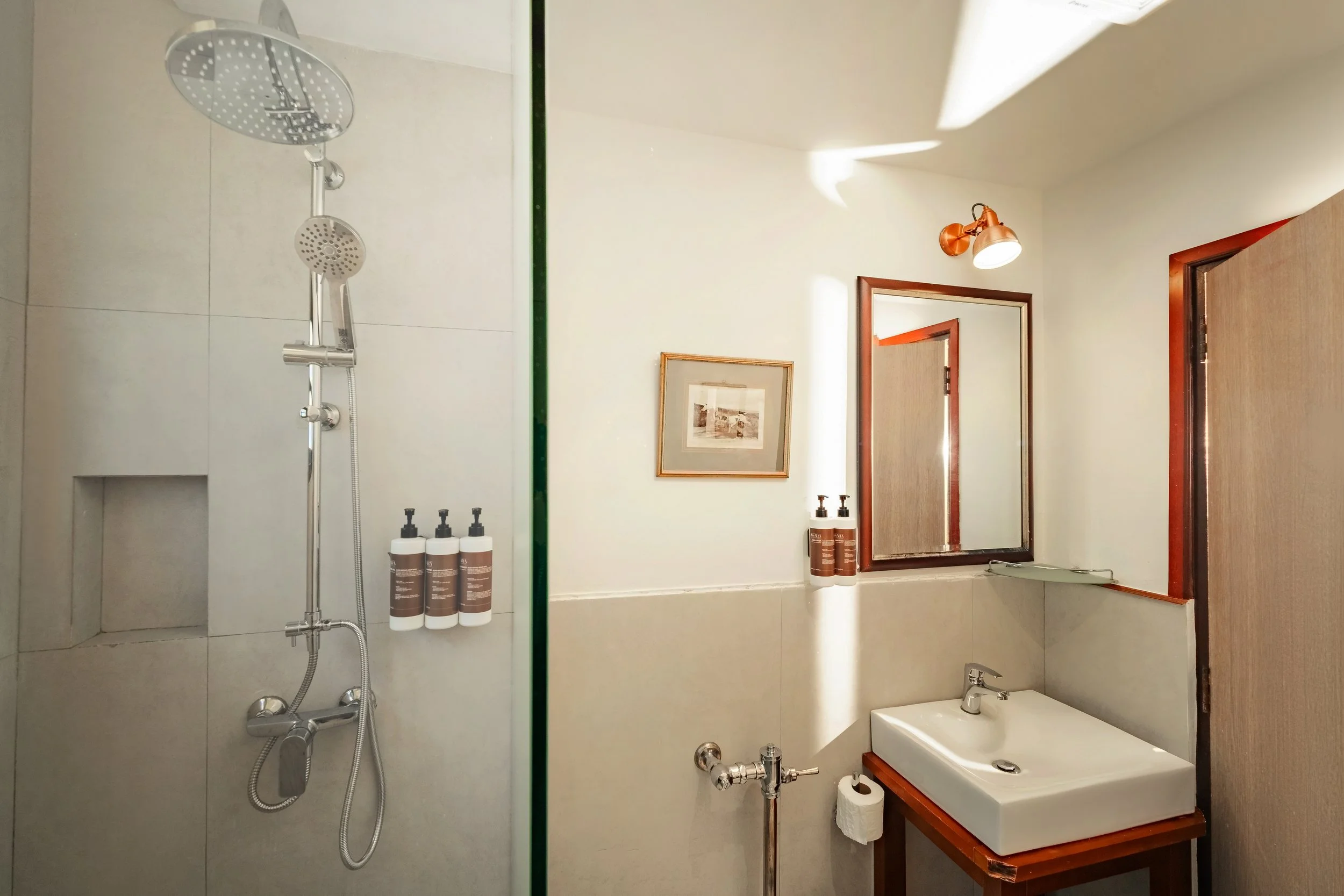 Issara Interior Website Retouched _ 321.jpg