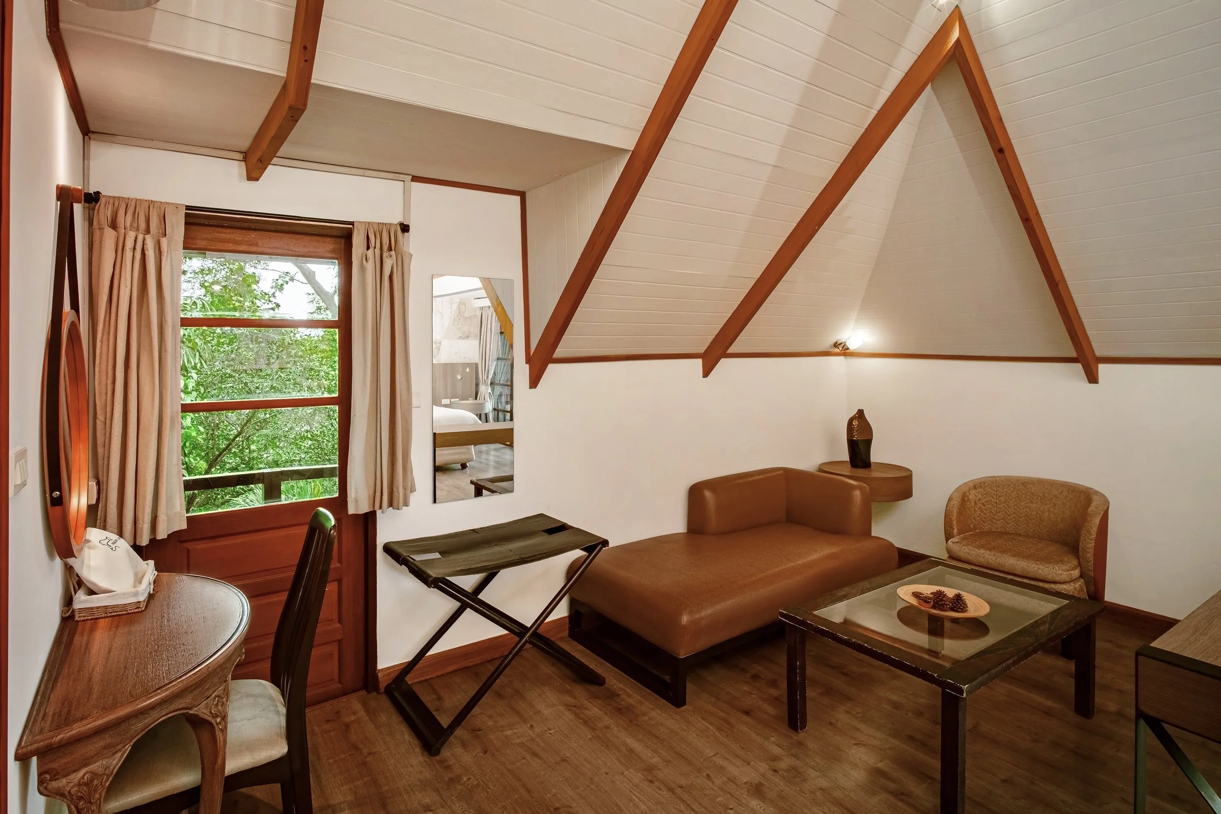 Issara Interior Website Retouched _ 14.jpg