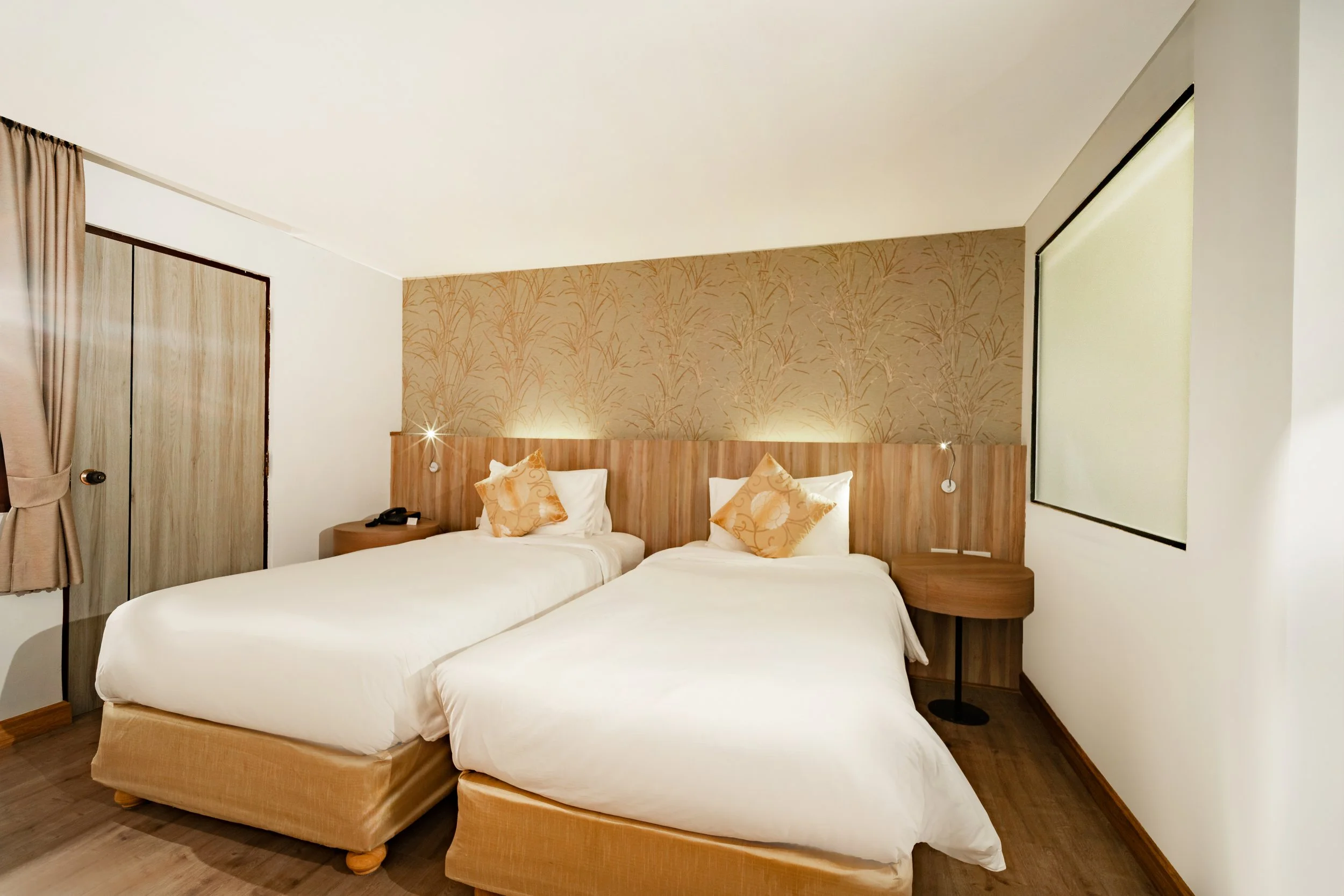 Issara Interior Website Retouched _ 227.jpg