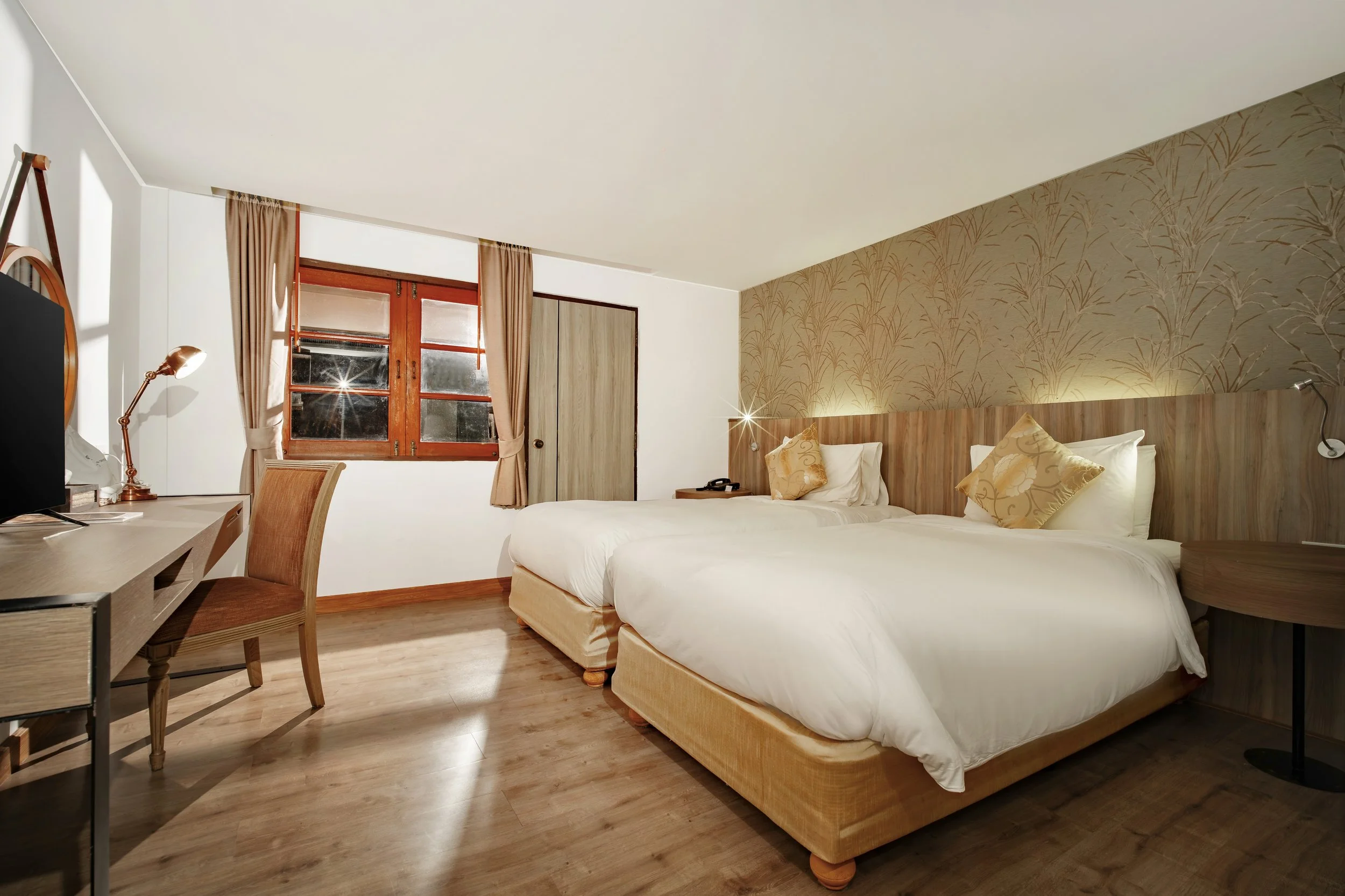 Issara Interior Website Retouched _ 229.jpg