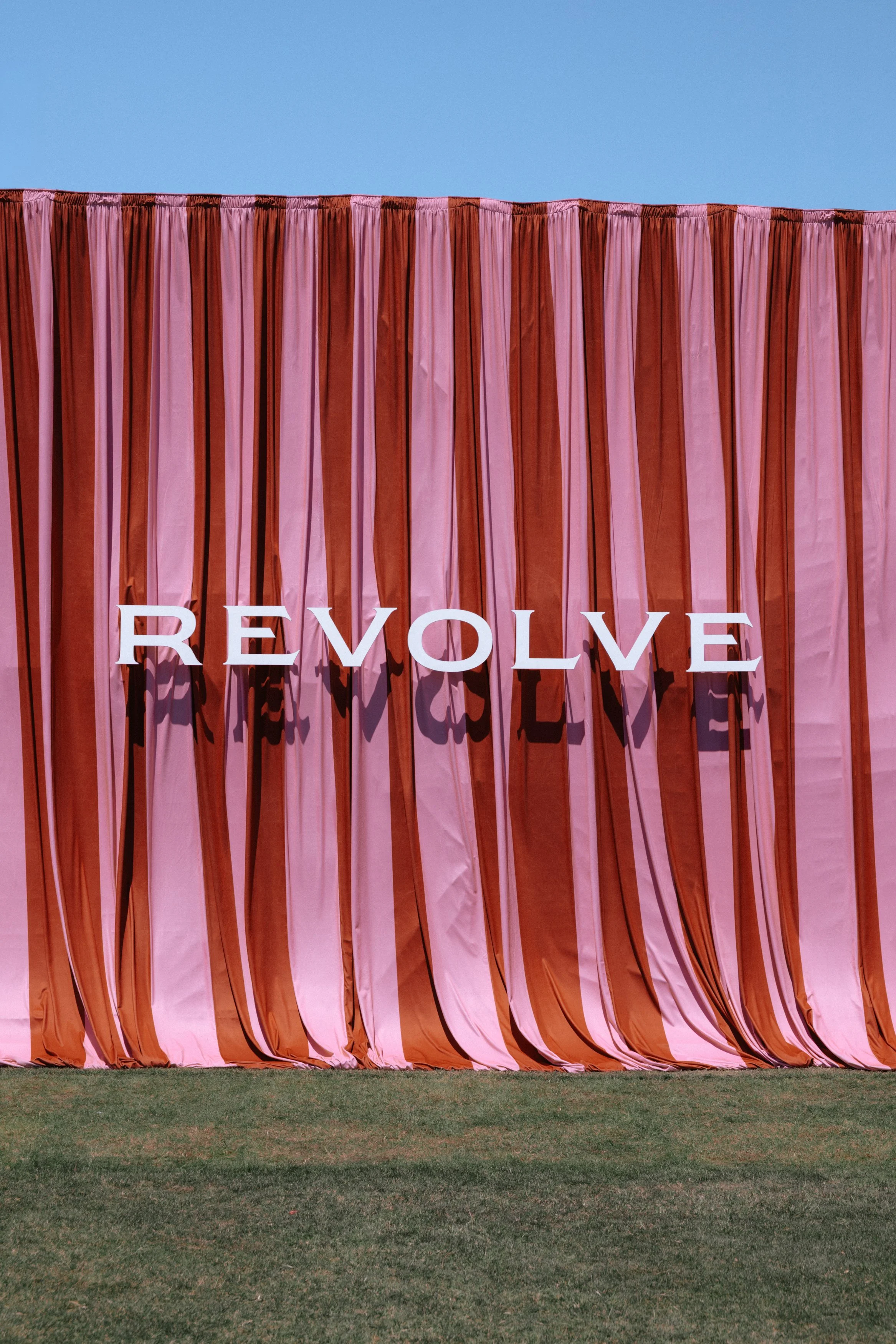 041126_Revolve Fest 2026_Photo Moment_@mirandamcdonald__IRA1919.jpg