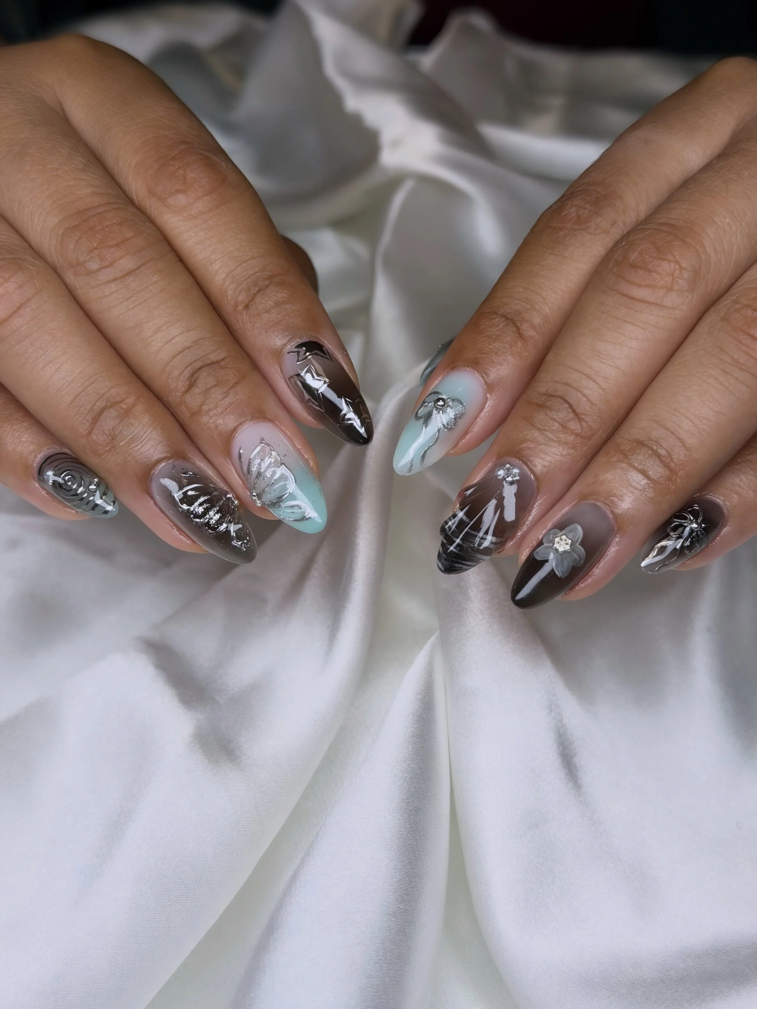 ‧₊˚ ⏾. &sdot; Queen Chrysalis Skullpanda Inspired 🖤⭐️
Ib: @colorspace_id 
⋆
⋆
DM to book or link in bio! 
⋆
⋆
#ocnails #ocnailtech #gelxnailtech #orangecountynails #nailinspo
