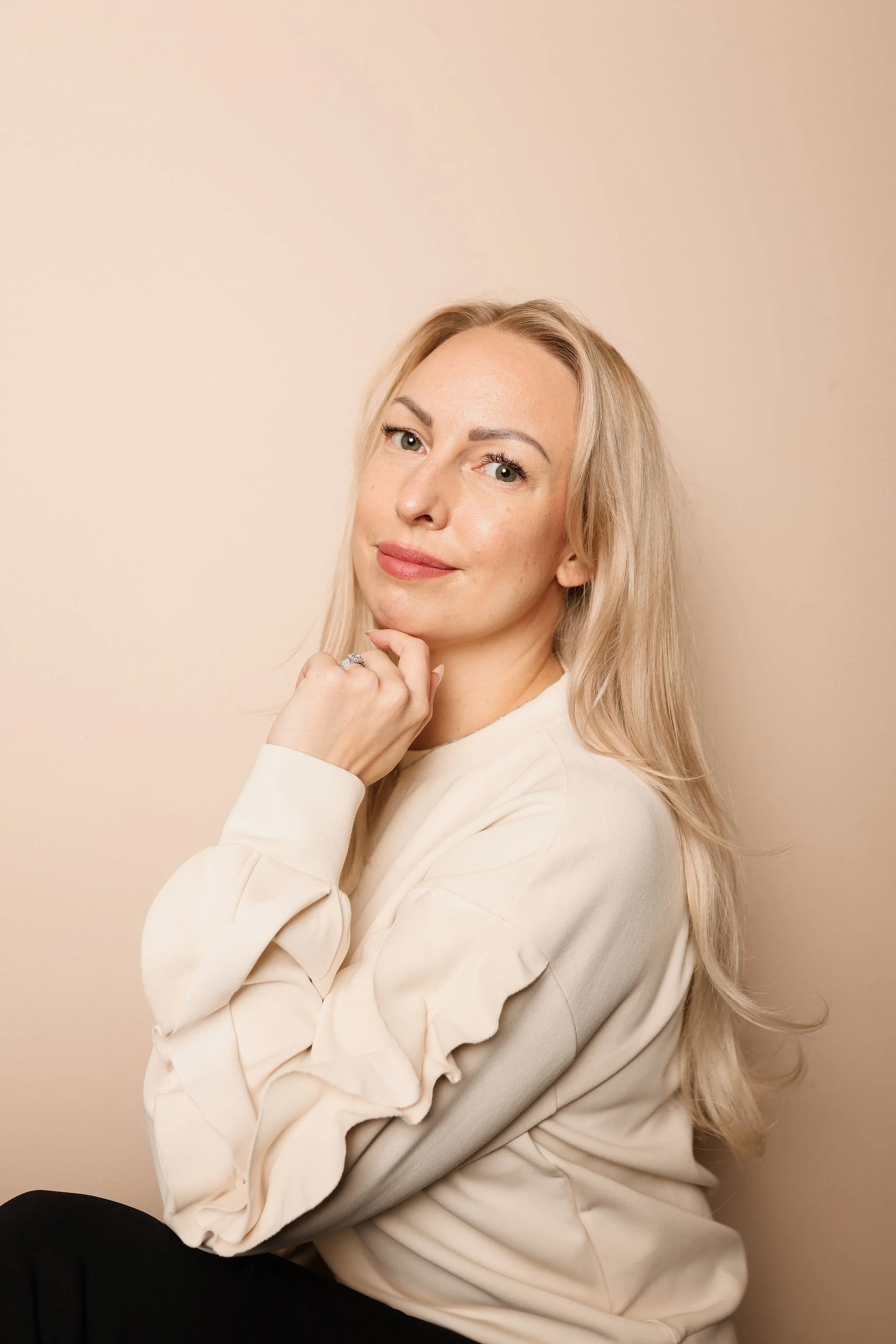 BEIS - Parturi-kampaamo Kirkkonummi - Henkilökunta - Jenni
