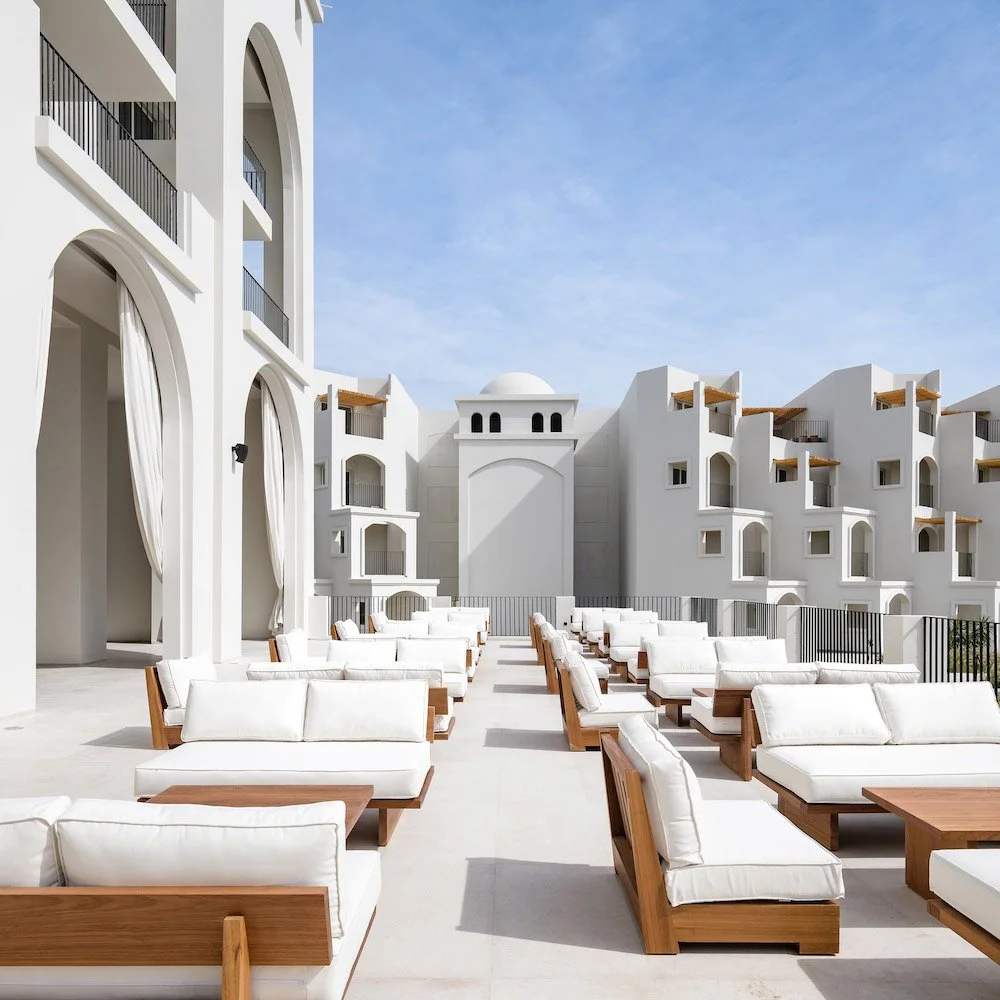 Restaurants Bars Clubs — Serry Beach Resort