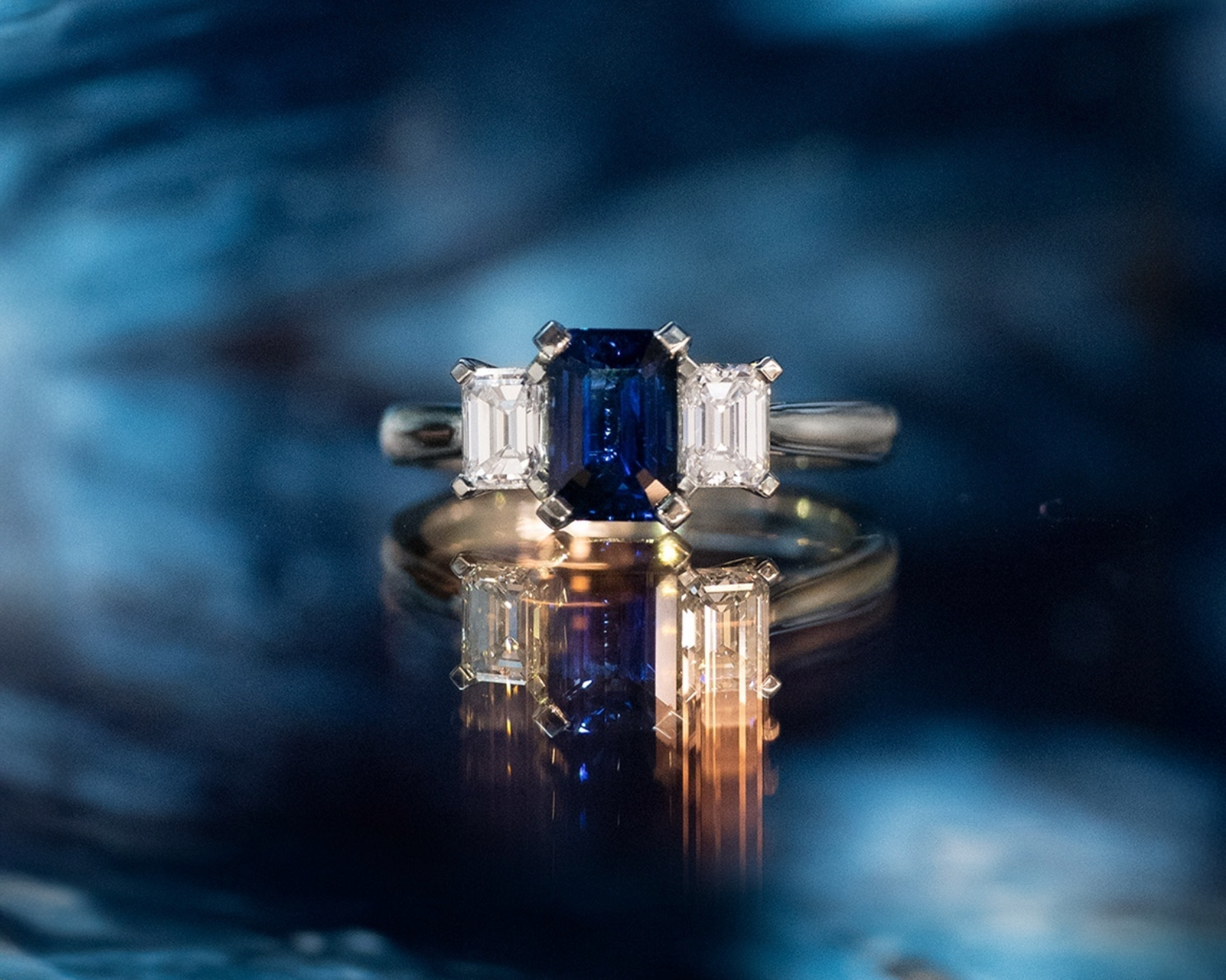 blue sapphire ring.png