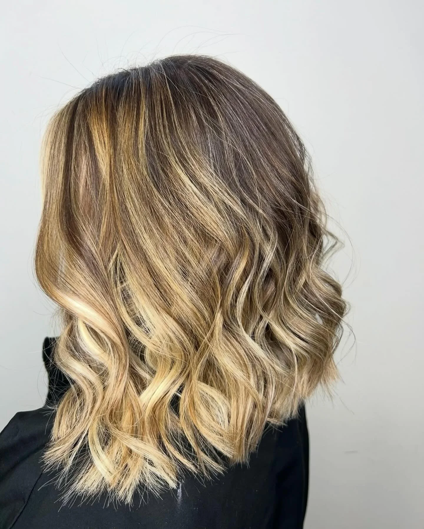 Baby highlights &amp; balayage! The kind of colour that grows out beautifully ❤️

#babyhighlights #balayage #blendedblonde #hairinspo #softbalayage