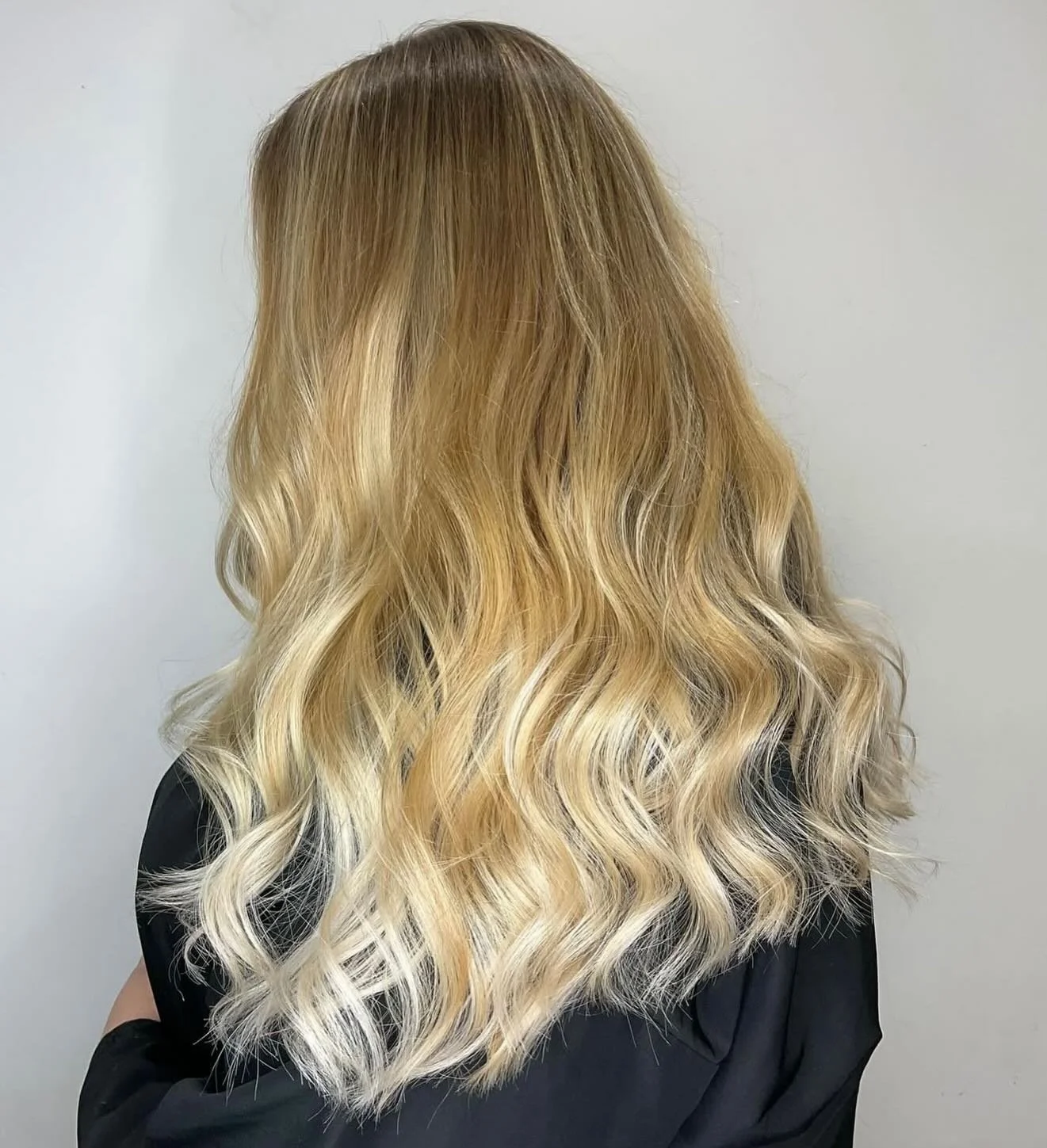 Blonde but make it effortless 💛 

#highlights #haircolor #hairstyles #hairsalon #haircare