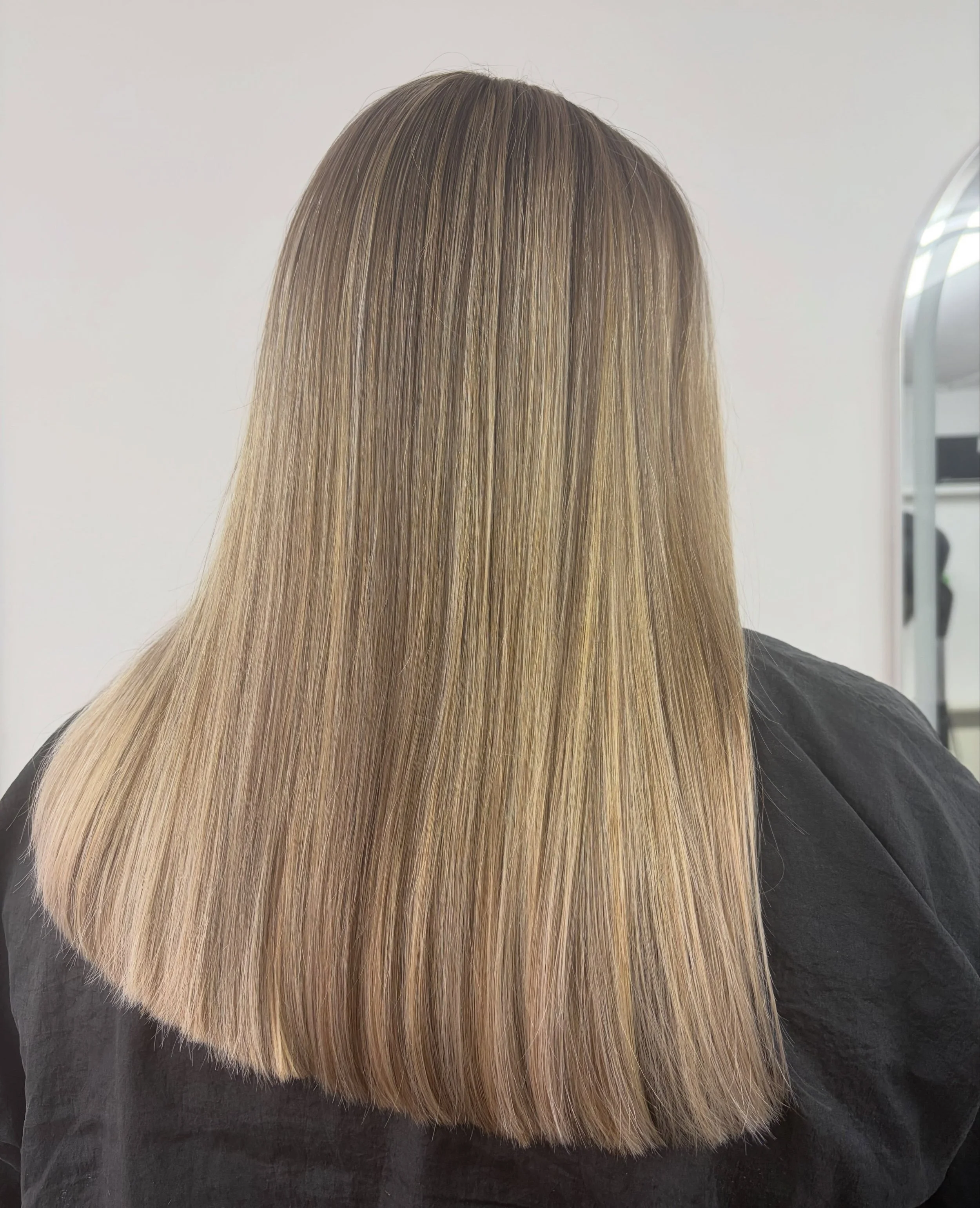 Freshen up with the perfect blonde refresh ✨ 

Soft, seamless highlights, a customised toner for a glossy, natural finish, finished with a precision cut and smooth blow-dry. The perfect combination for healthy-looking, low-maintenance blonde hair. 🤍
