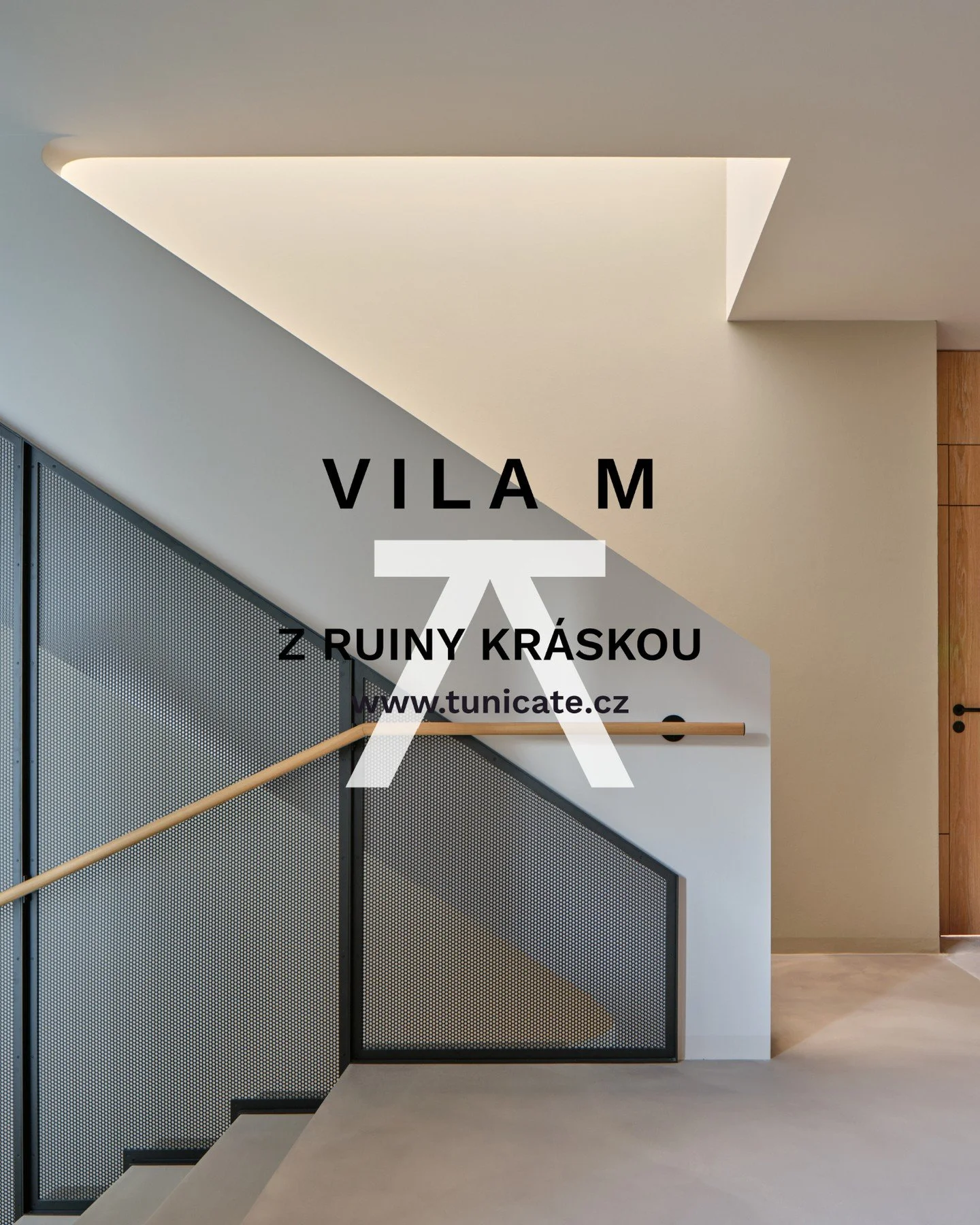 Perla funkcionalistick&eacute; architektury?
Nen&iacute; tomu d&aacute;vno, co byla sp&iacute;&scaron; ruinou. Vytopen&yacute; dům po pož&aacute;ru, na brance n&aacute;pis &bdquo;Nen&iacute; na prodej.&ldquo;
P&iacute;&scaron;e se rok 2018 - přich&aa