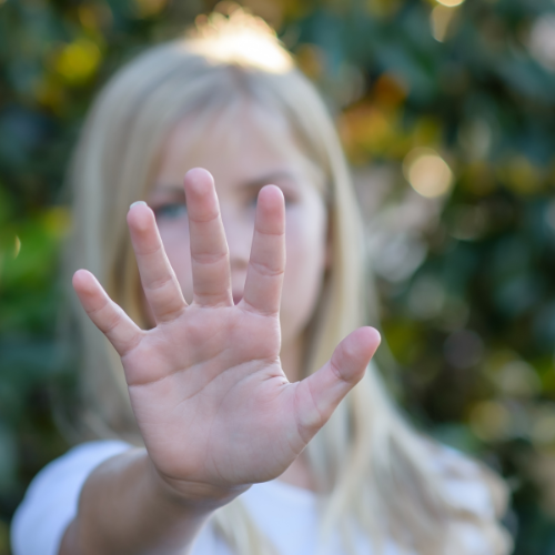 When saying “no” feels hard and 5 steps to break through this. 