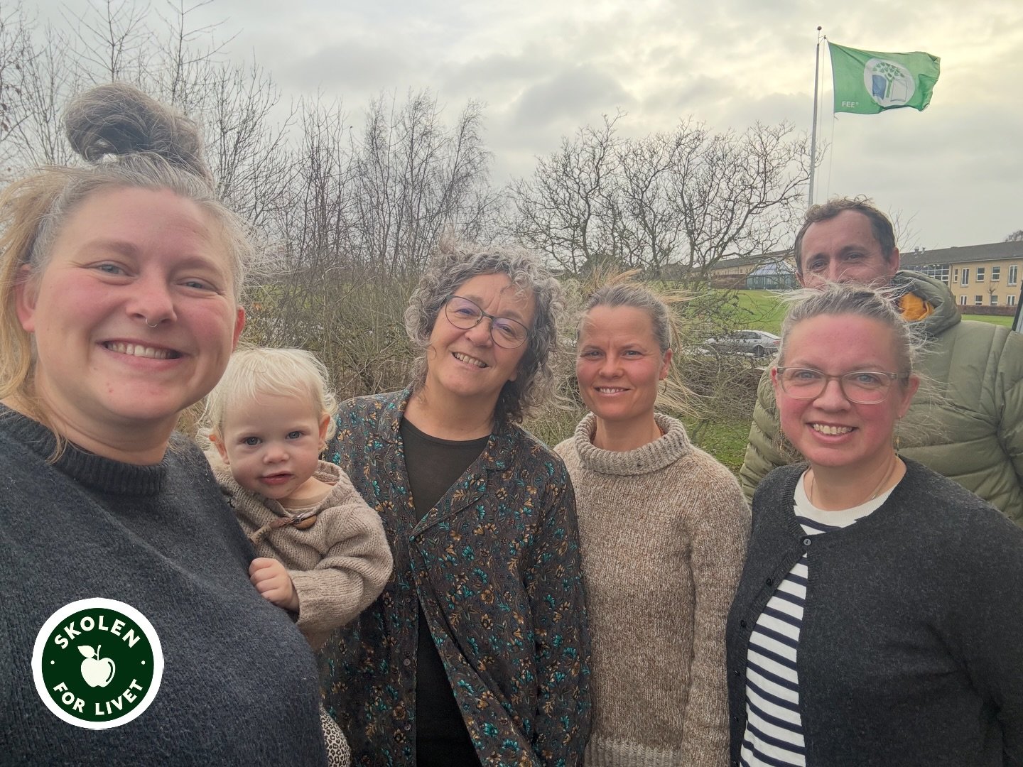 💚 Pressemeddelelse 💚 

Det er med stor gl&aelig;de at kunne meddele, at Skolen for Livet har pr. 1. januar 2026 ansat Julie Nielsen-Nielsen som ny skoleleder. Bestyrelse, medarbejdere og skolens f&aelig;llesskab ser med stor gl&aelig;de frem til de