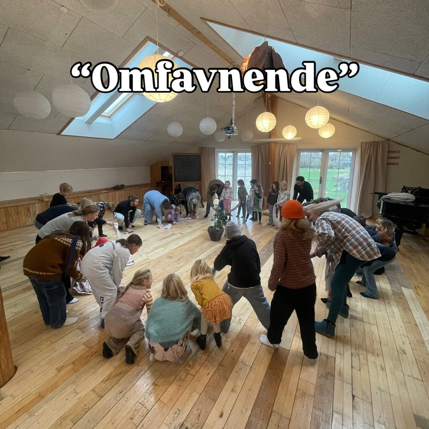 💬 &ldquo;Hvis du skulle beskrive skolens s&aelig;rlige kultur eller f&aelig;llesskab med &eacute;t ord &ndash; hvilket ord ville du v&aelig;lge, og hvorfor?&rdquo;

Det var et af de sidste sp&oslash;rgsm&aring;l, vi stillede til vores konstituerede 