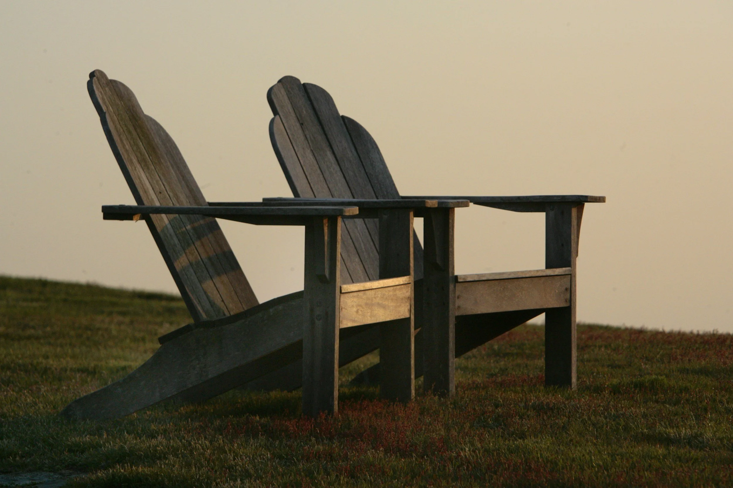 How to Build Sturdy Adirondack Chairs for Your Backyard