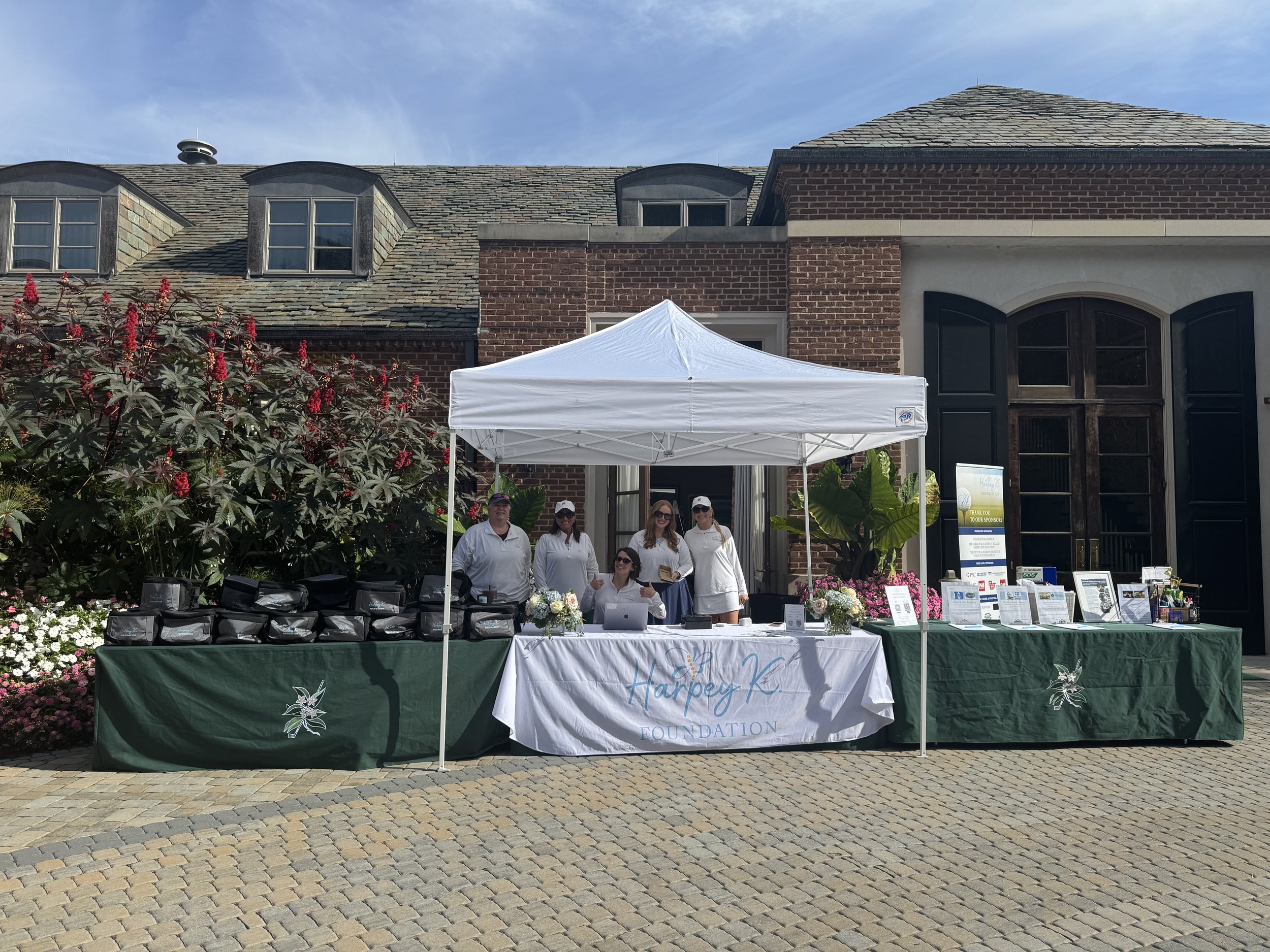 Tee Sign Recognition