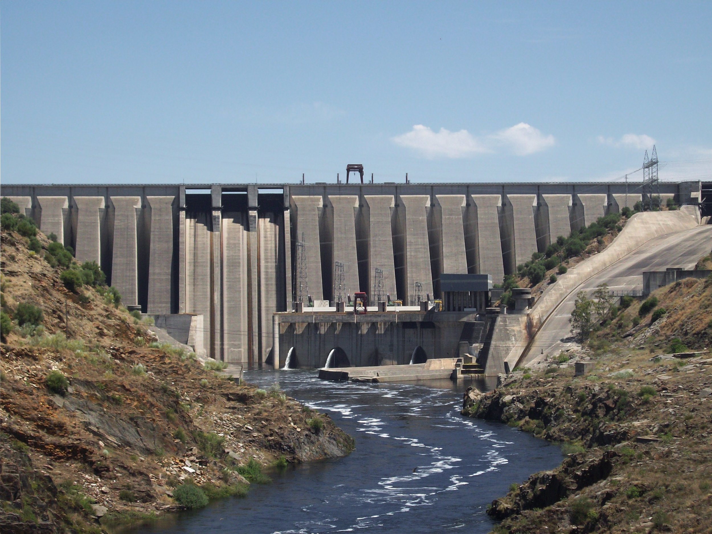 Presa_de_Alcántara.jpg