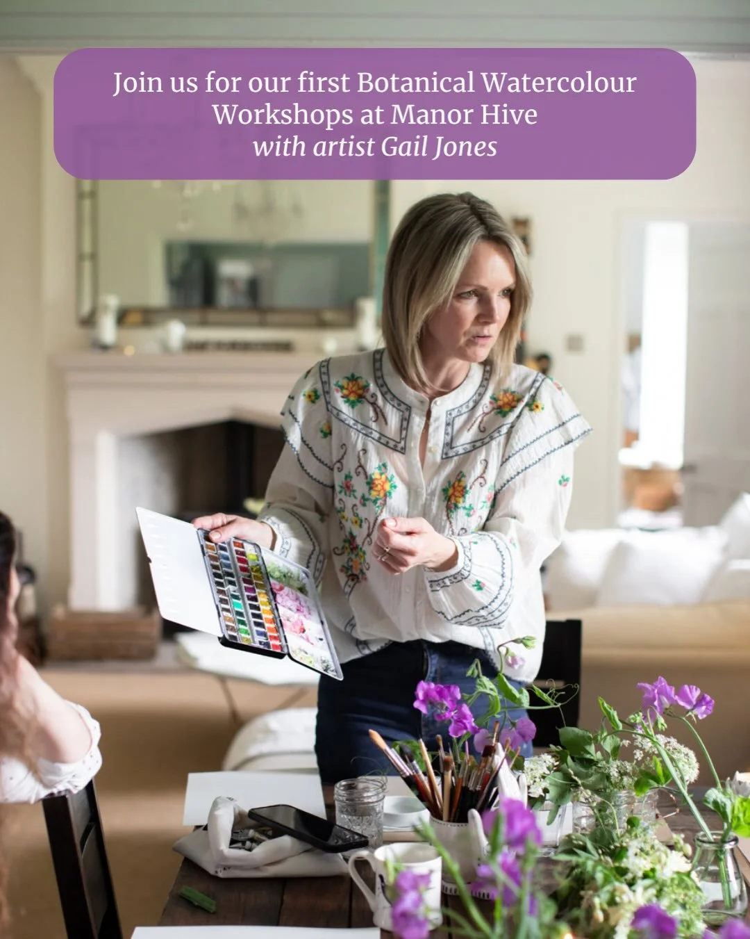 Explore your creativity and learn to draw and paint beautiful botanicals in a relaxed, inspiring and thoroughly enjoyable way. A self taught fine artist Gail knows just how to make the art of watercolour accessible to everyone regardless of experienc