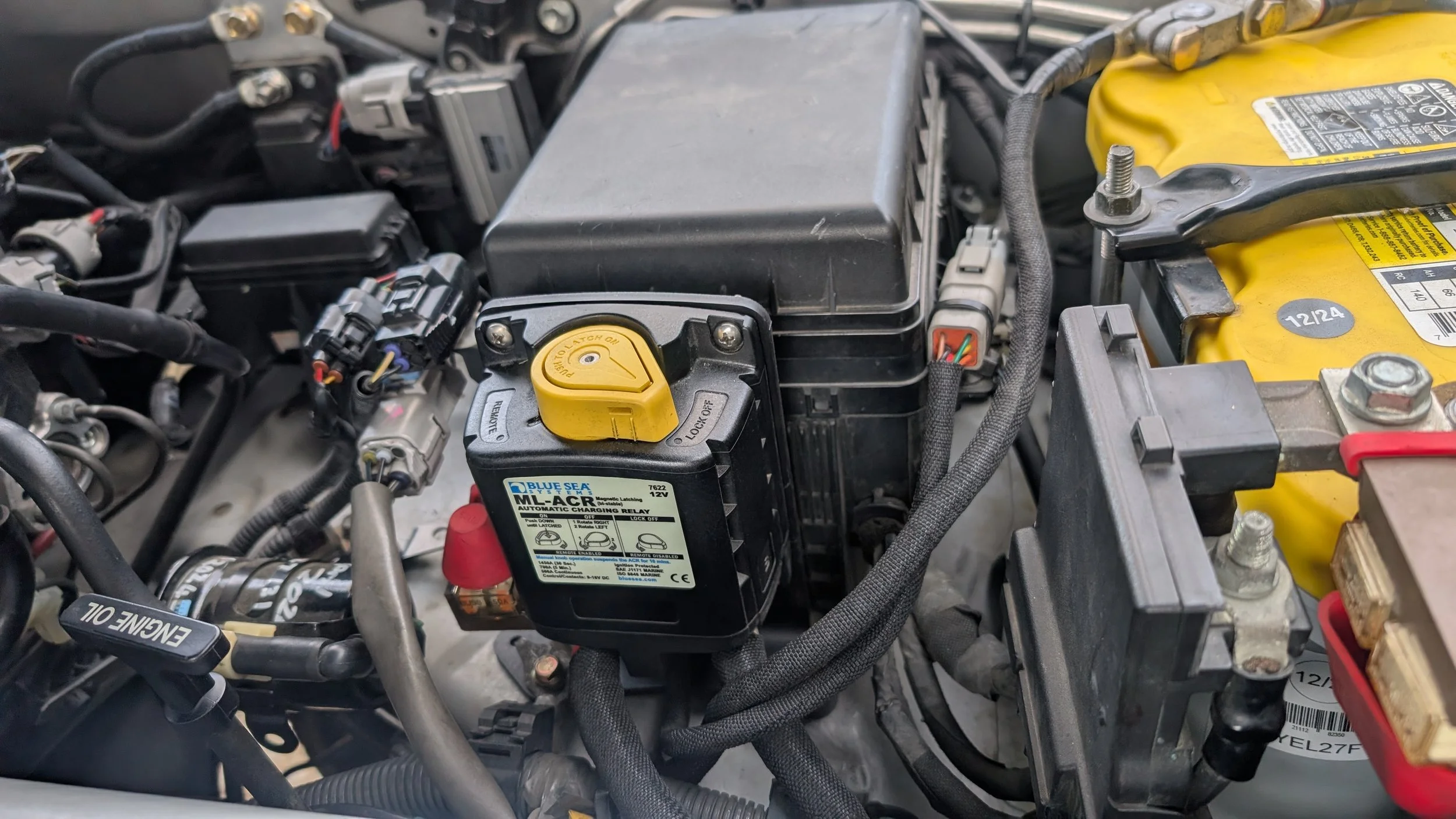 Lexus / Land Cruiser LX470 Blue Sea Switch mount