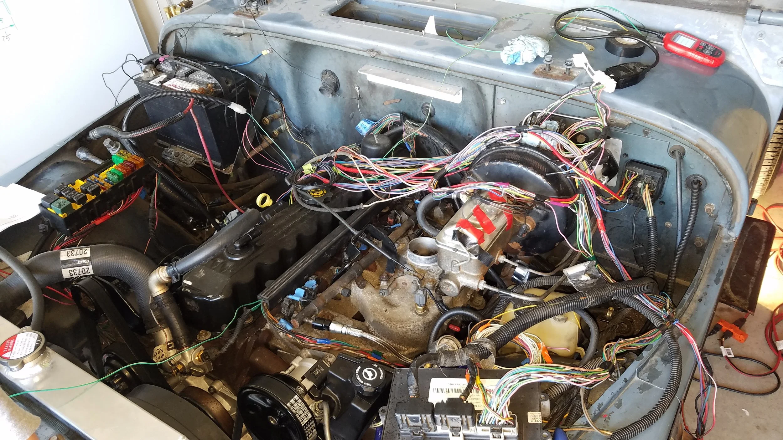 Wiring up the ECU from a 2000 XJ