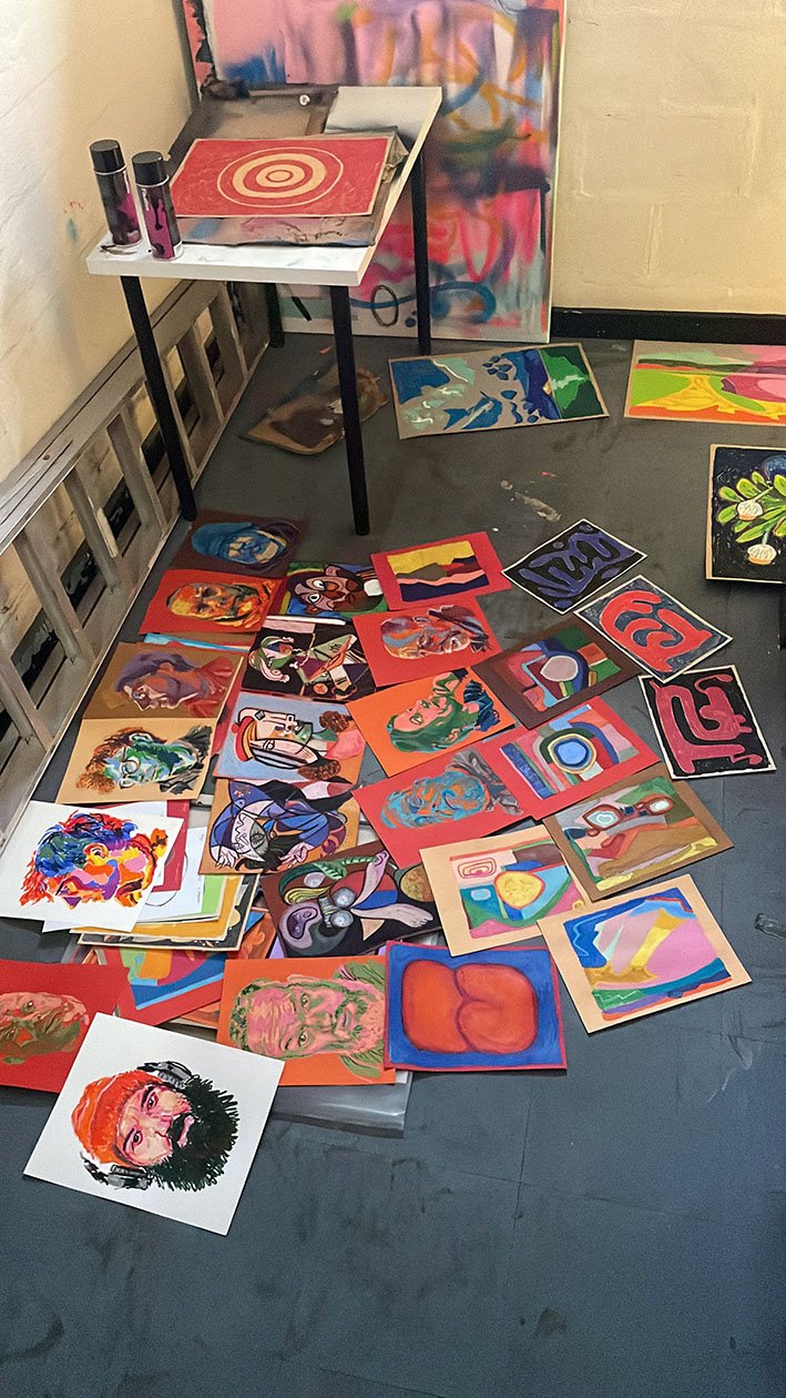 Oil pastel portraits and copies.