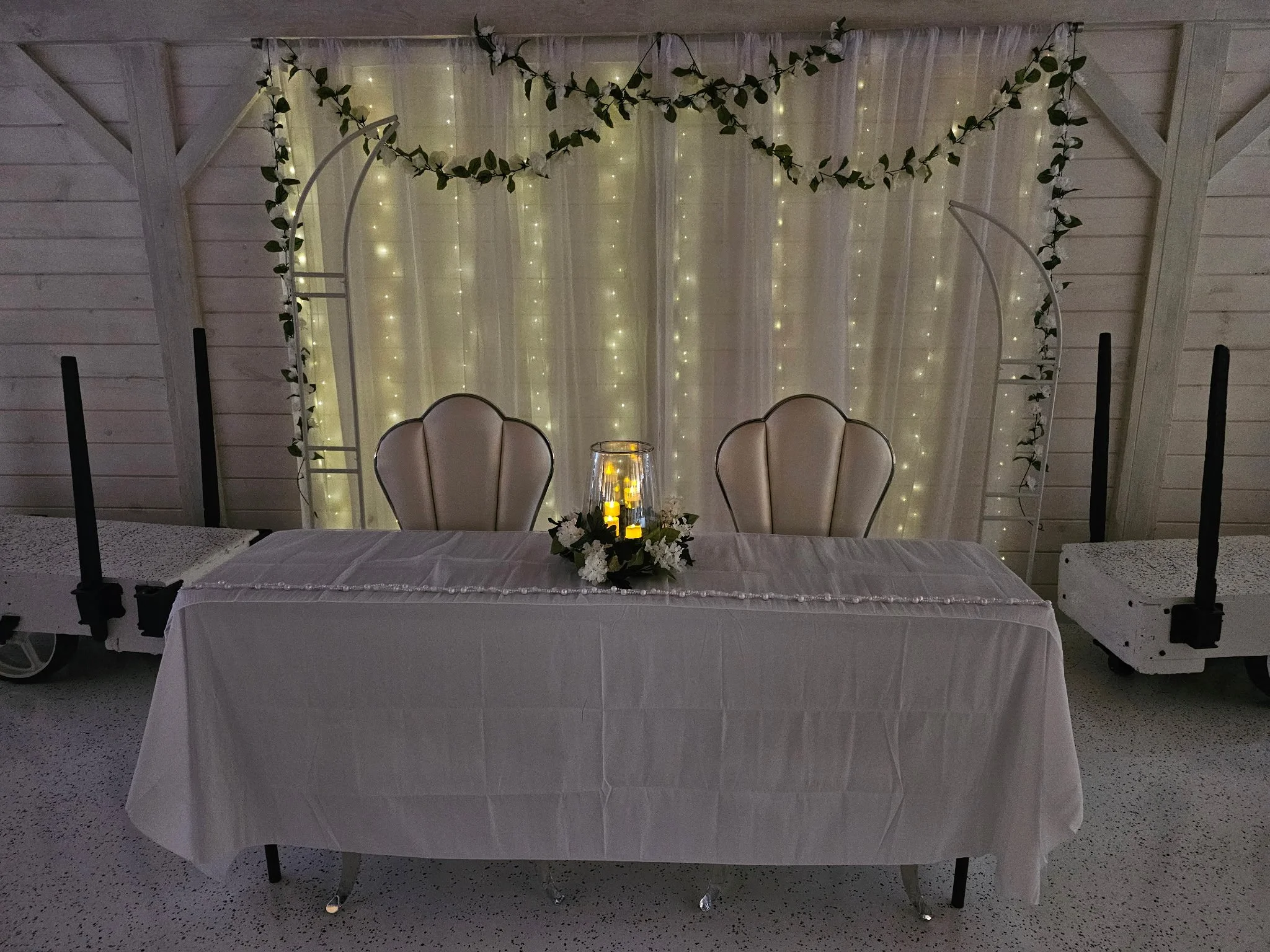 Up Close - Bride/Groom Table