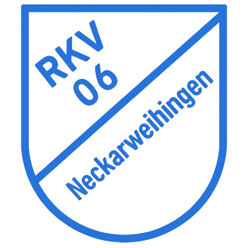 Wappen des Fußballvereins RKV 06 Neckarau Richtung Ausschnitt, blauer Rand, schwarze Fläche, blauer Text RKV 06 obere Hälfte, Neckarau unteren Hälfte, diagonal geteilt.