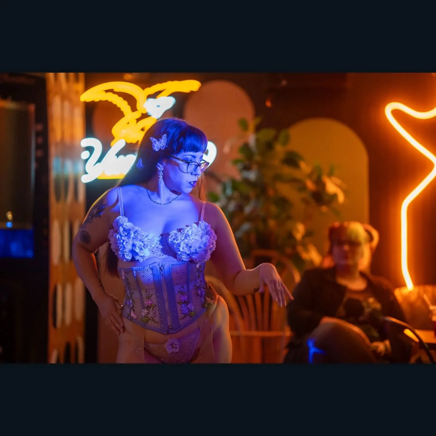 Part 3/3

Happy Fri-yay! Show weekend is here and I'm beyond excited!

The last place you can find me is assisting my partner, @shutterchi_photography, at Handpicked x Boudoir! Attendees can sign up for 10 minute mini-boudoir session. Let's make magi