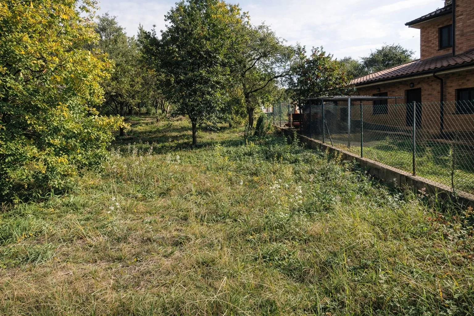 Terreny 860 m2 a Bescanó (Mas Llunès). Llest per construir.