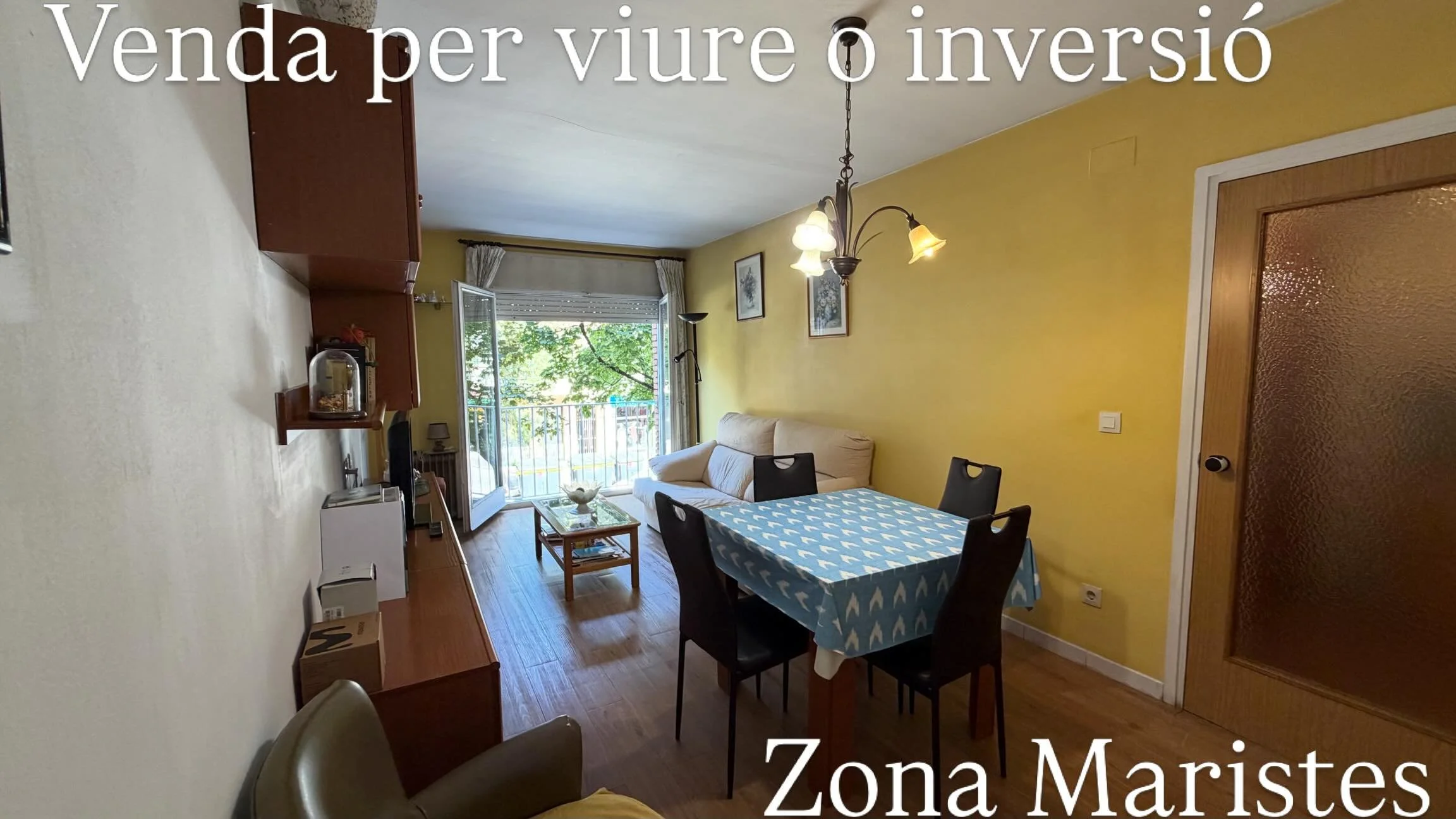 Pis llumin&oacute;s de 2 habitacions a zona Maristes ✨

📍 Zona Maristes, Girona
🏠 2 habitacions
📐 79 m&sup2; constru&iuml;ts
☀️ Molta llum natural
&harr;️ Orientaci&oacute; est-oest
🌿 Pati interior
👕 Ideal per estendre la roba o com a espai auxi