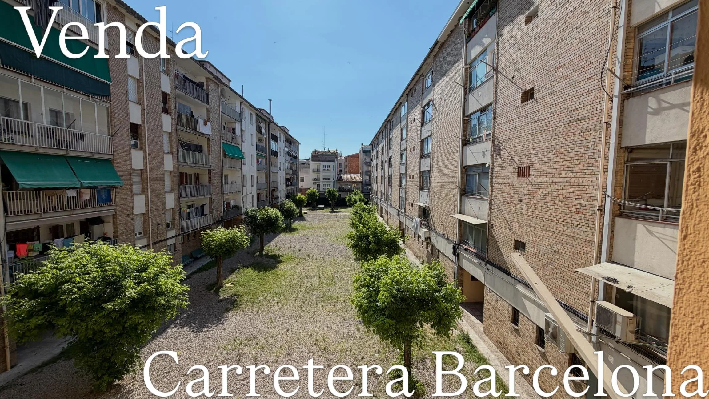 Lo🏡 Pis de 123 m&sup2; totalment exterior, amb p&agrave;rquing i traster inclosos

✨ Ampli, elegant i molt llumin&oacute;s
📐 123 m&sup2; constru&iuml;ts
🛏️ 3 habitacions
🛁 1 bany
❄️ Aire condicionat
🌅 Orientaci&oacute; est i oest
🌿 Terrassa i b