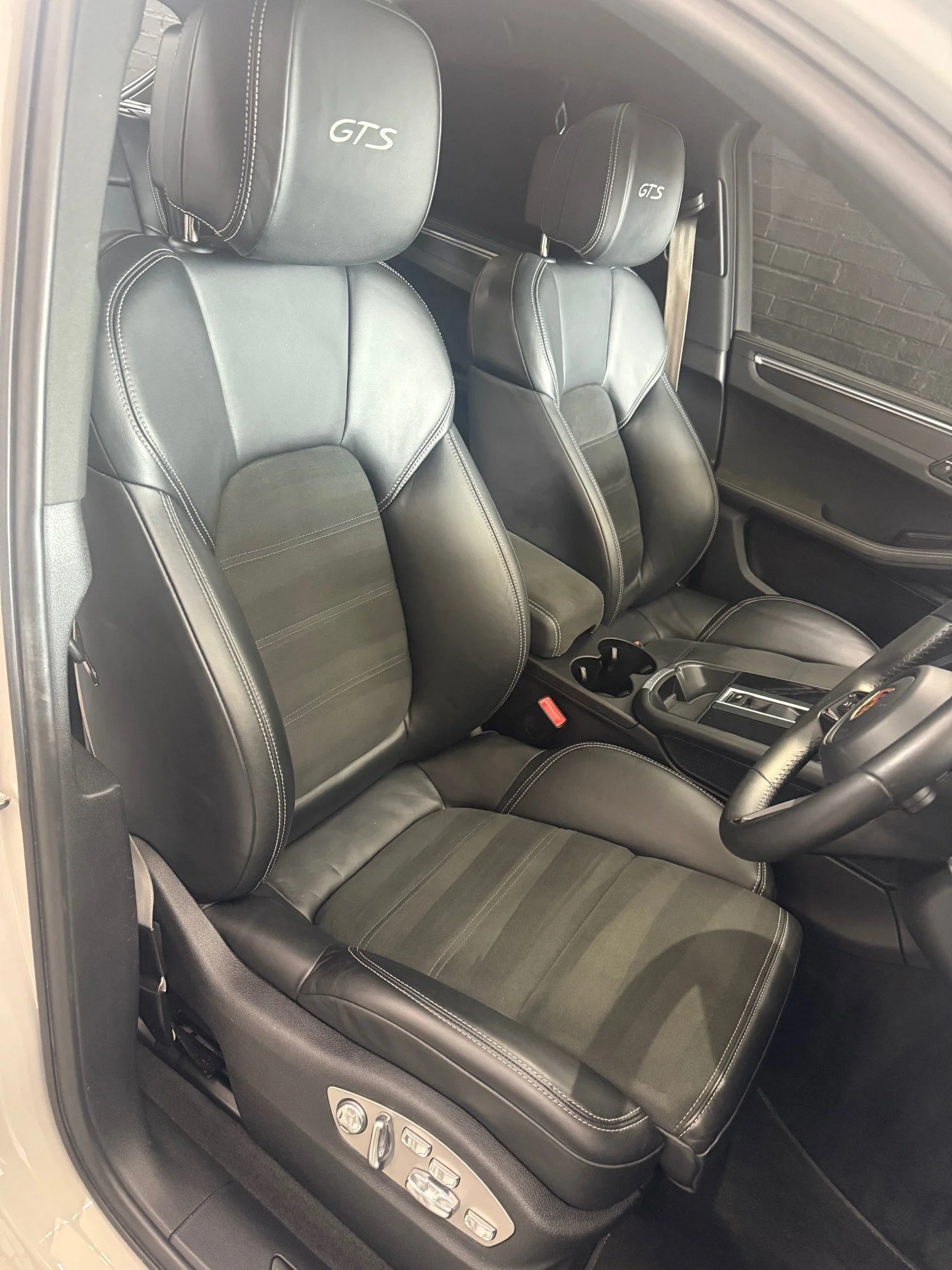 TLC GOLD - VALET.jpg