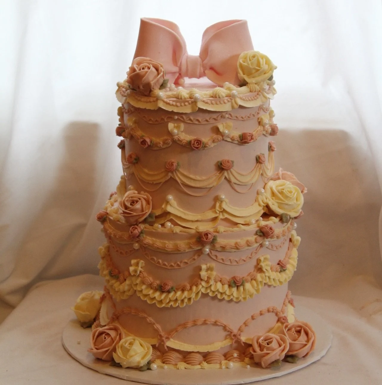 Bows &amp; Pearls &amp; Roses for this Tea Party Bridal Shower theme💓🫖

She&rsquo;s classy &amp; cute✨