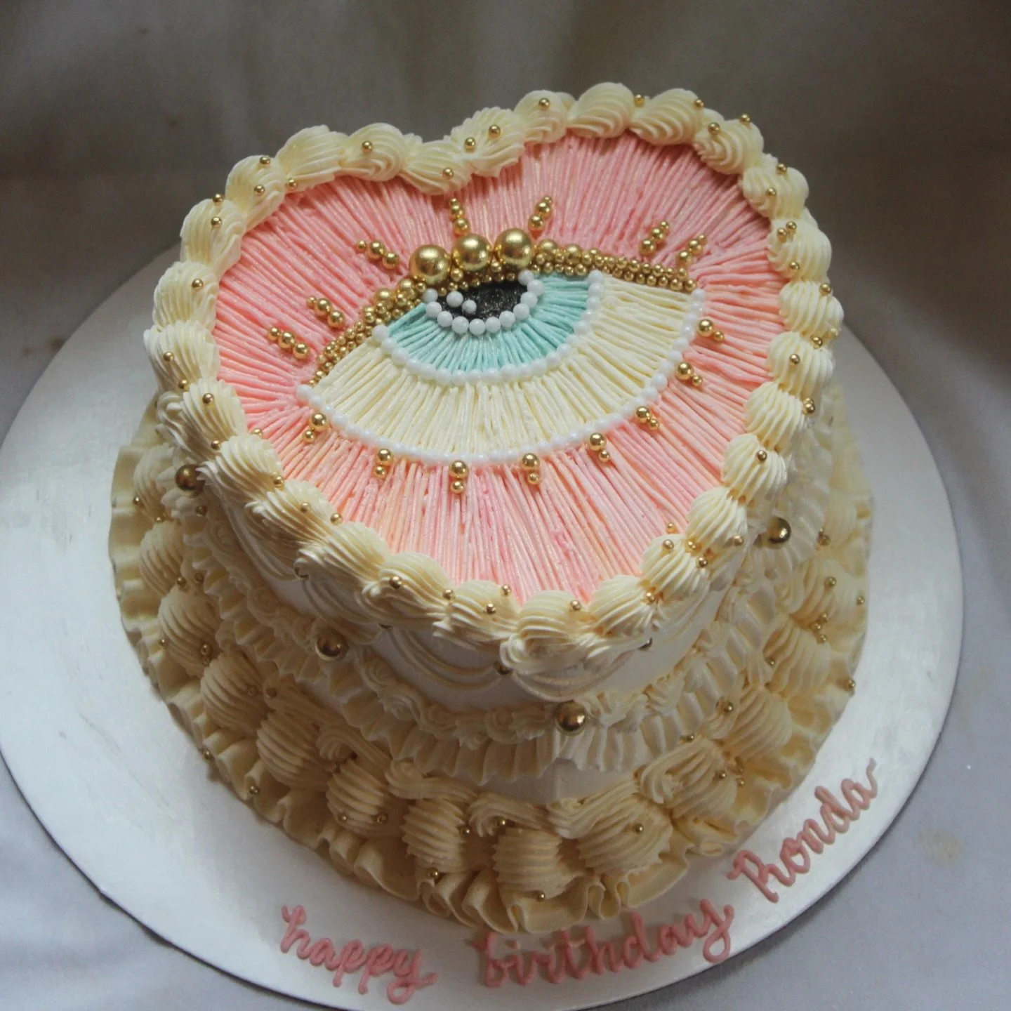 Evil Eye cake👁️🧿
She&rsquo;s magical😍✨