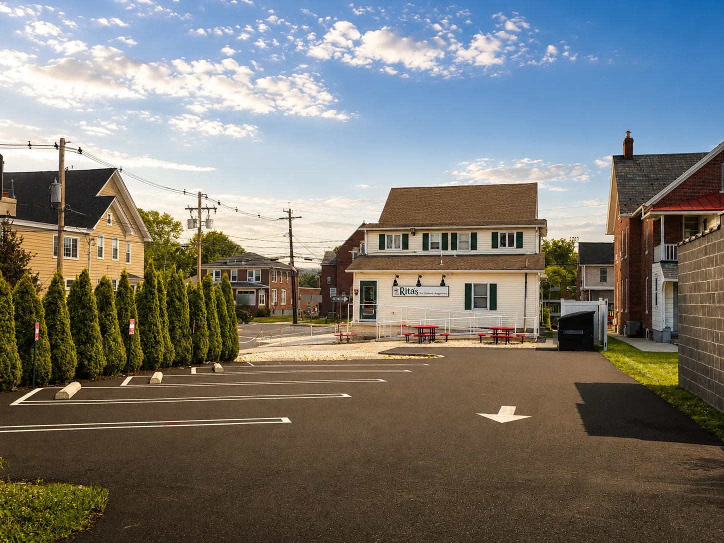 534 W Broad St Quakertown PA 18951 features a private on site 6 car parking lot to accommodate customers