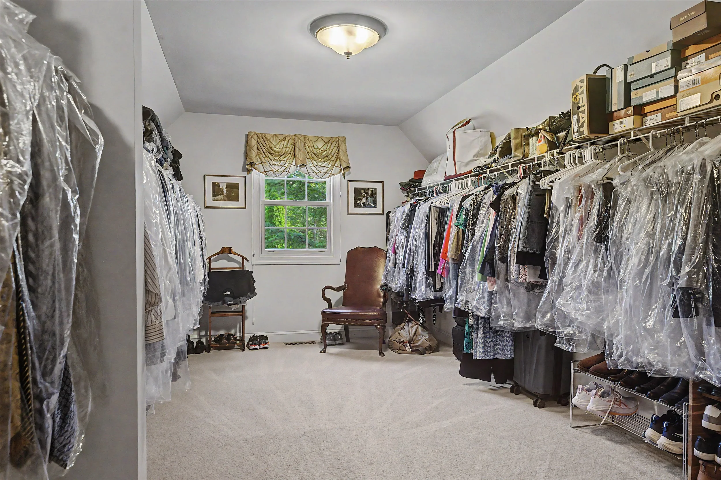 16 chestnut ln north wales pa 19454 enormous walk in closet with ample space for multiple wardrobes