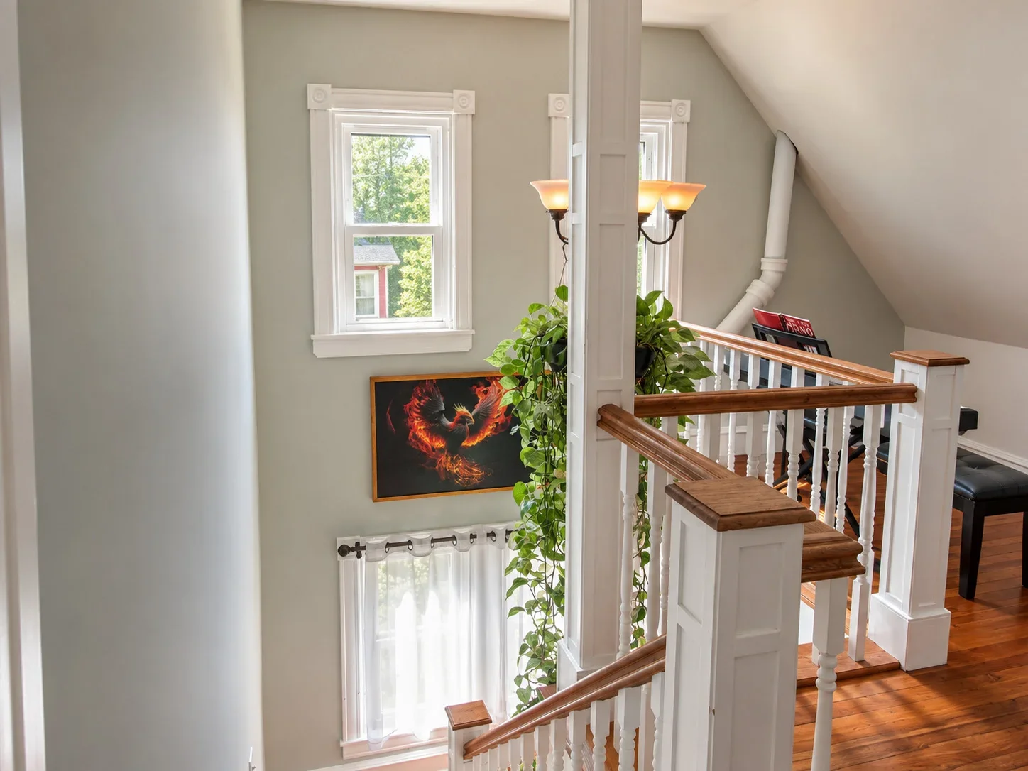 408 Greenwood Ave Wyncote PA 19095 Features Elegant Staircases