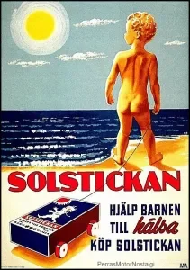 Child looking at the ocean under a bright sun, with a matchbox labeled 'Solstickan' nearby.