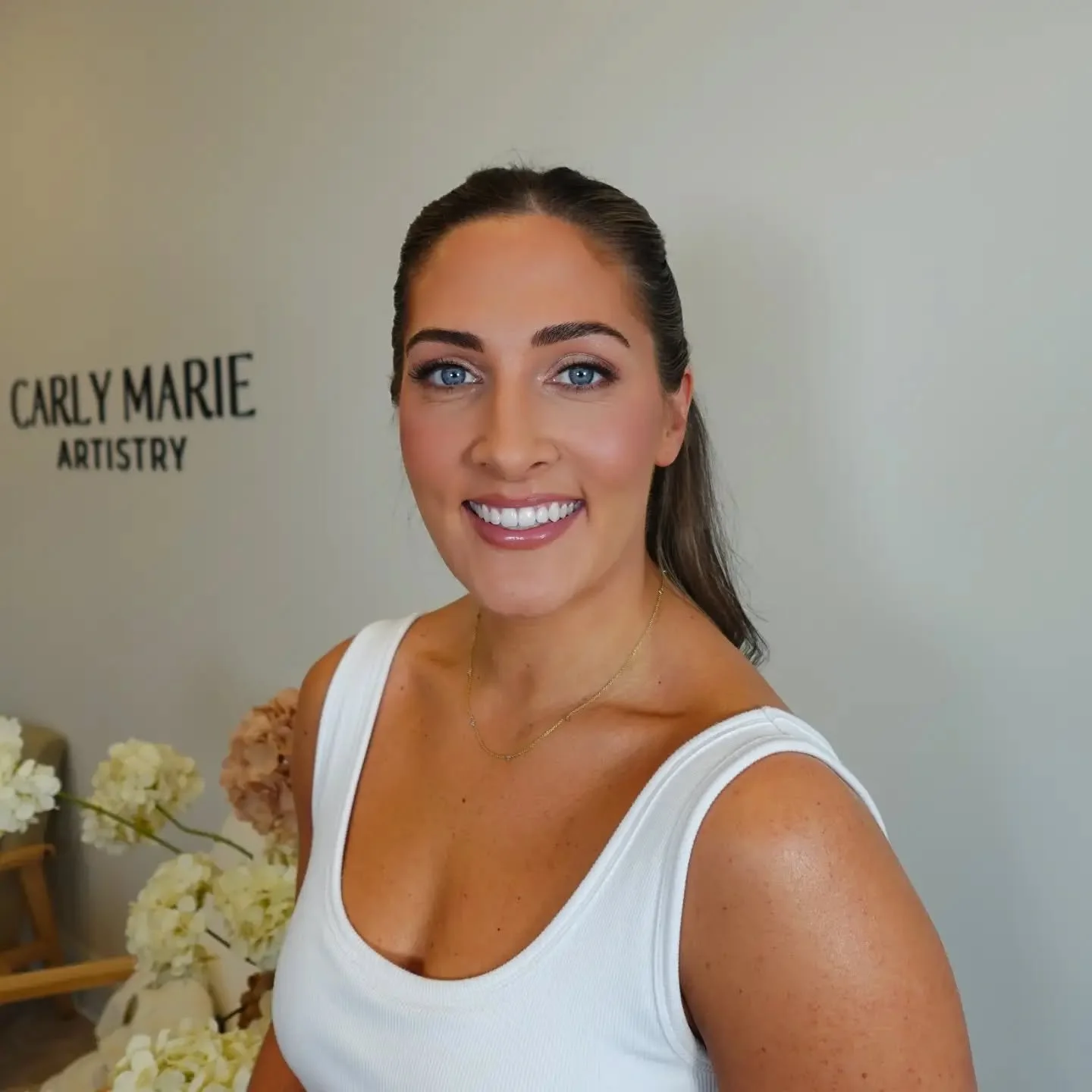 Bridal Shower Makeup on my gorgeous Bella Margaret 

Her theme was pink &amp; bubbles so we opted for a gorgeous pink hues makeup look with shimmer ✨

Products used 

SKIN 
@rhode glazing milk
@bobbibrown face base
@milkmakeup hydrogrip primer 
@oleh