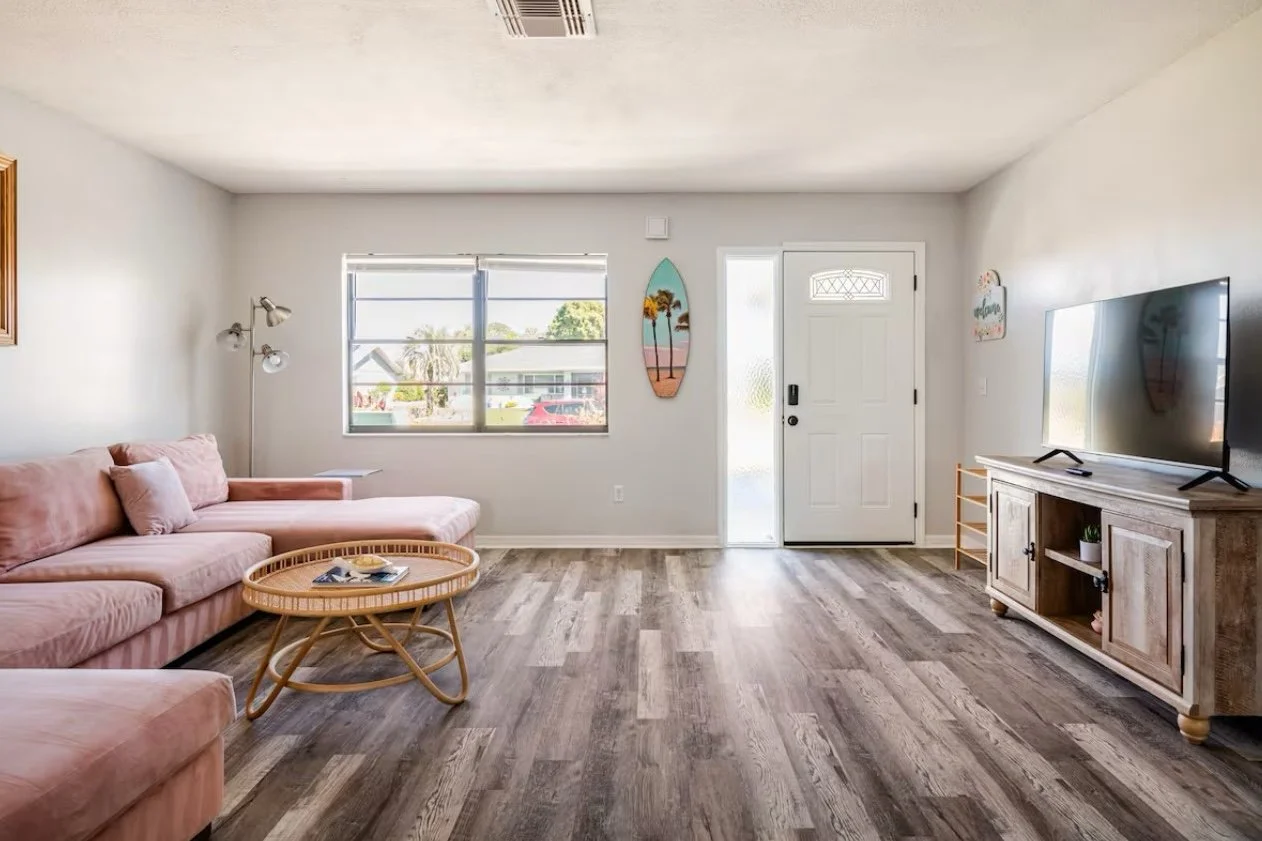 Vibrant Sun City Escape