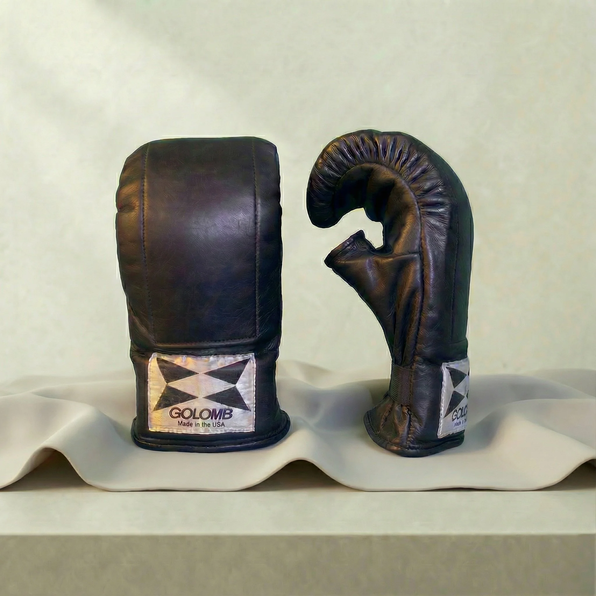 Pair of GOLOMB bag gloves