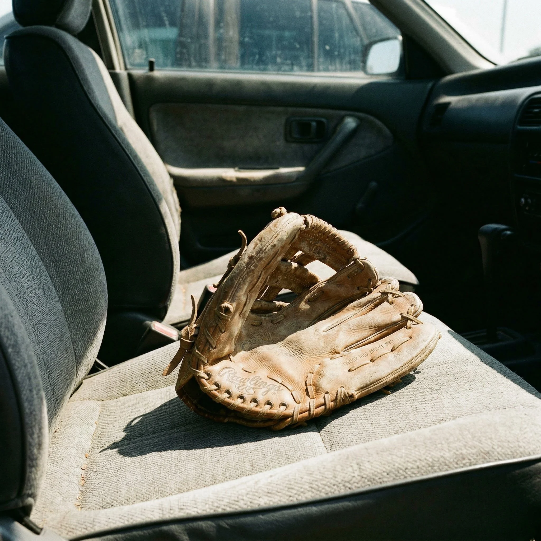 Why Baseball Glove Laces Break (And How to Prevent It)