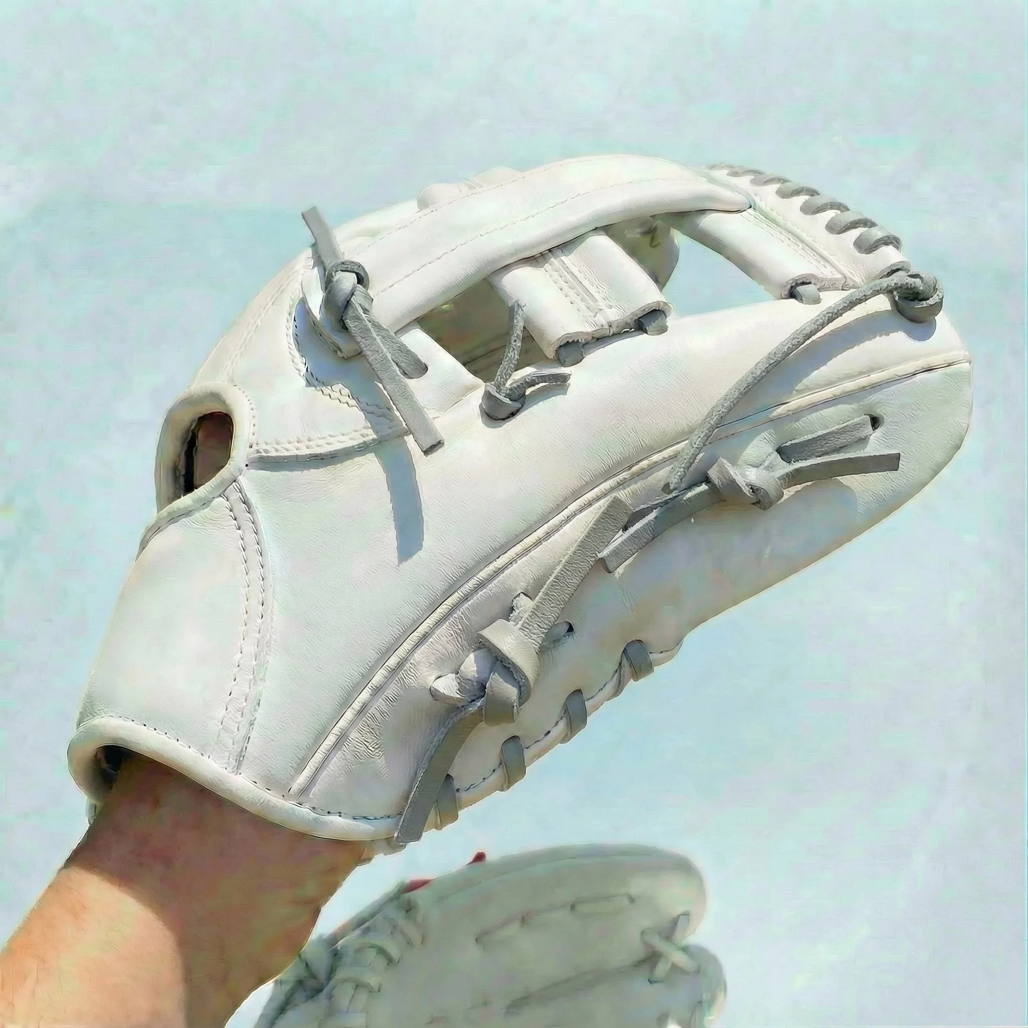 product-baseball-glove-loop-gray-primary-v1-2048.jpg