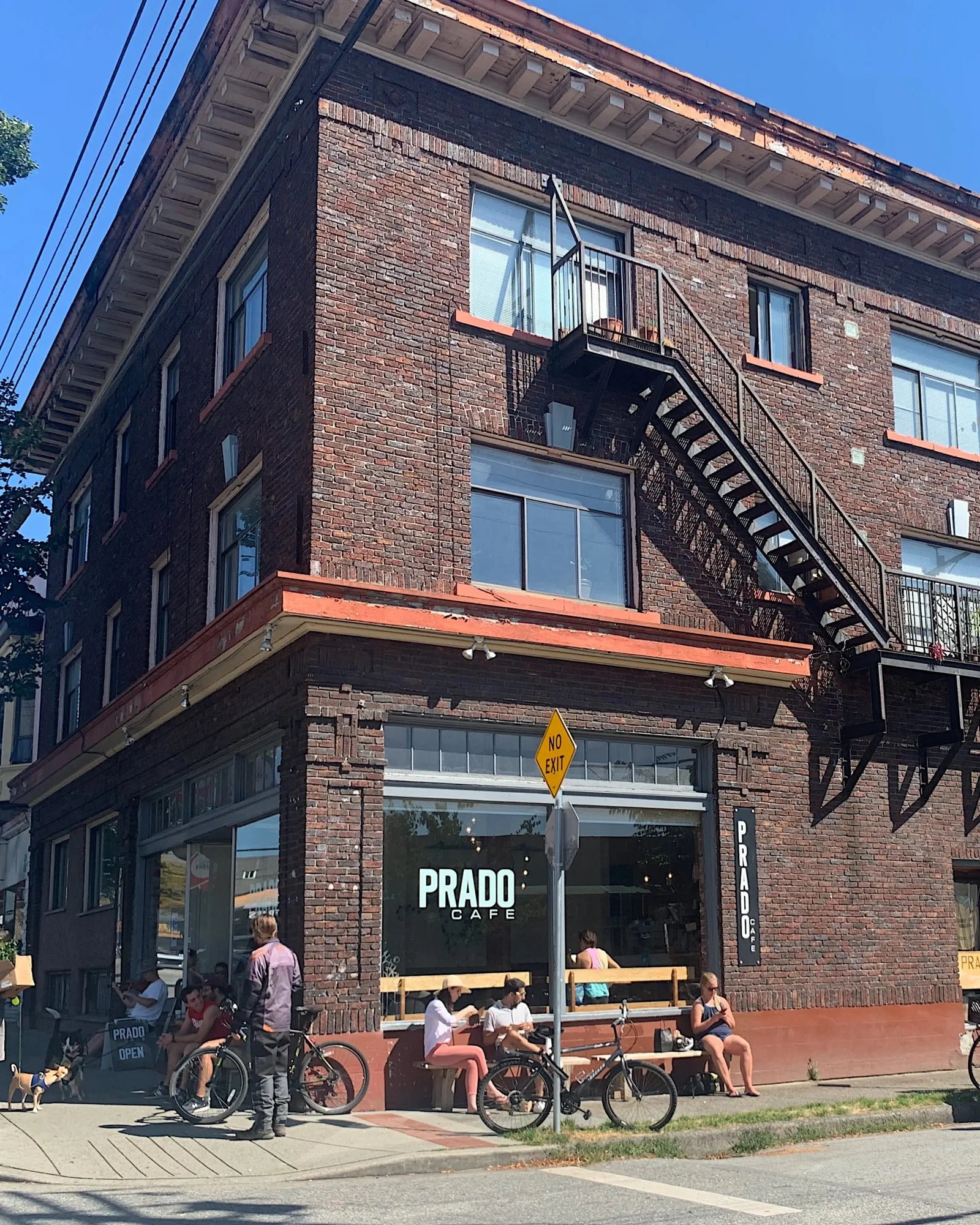 Two Happy Cats at Prado Café