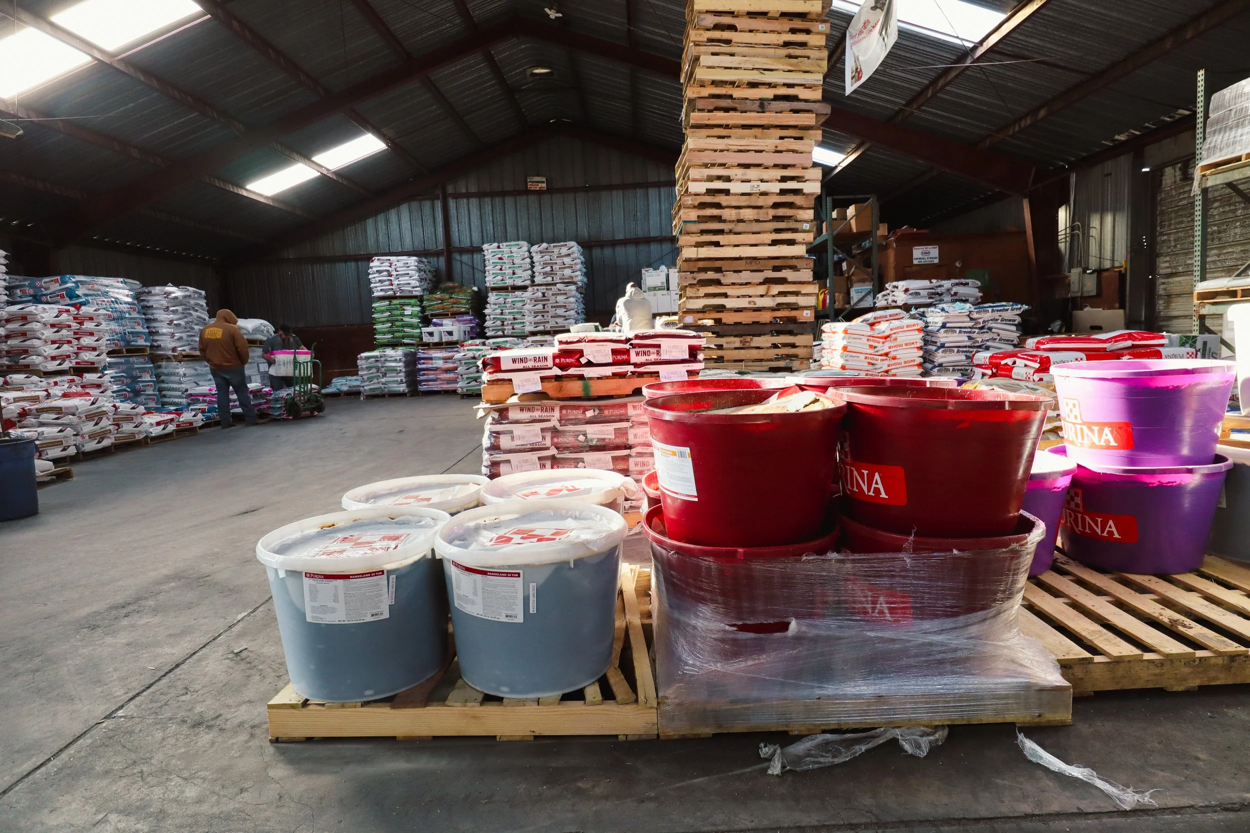 Protein and mineral tubs for livestock nutrition supplementation