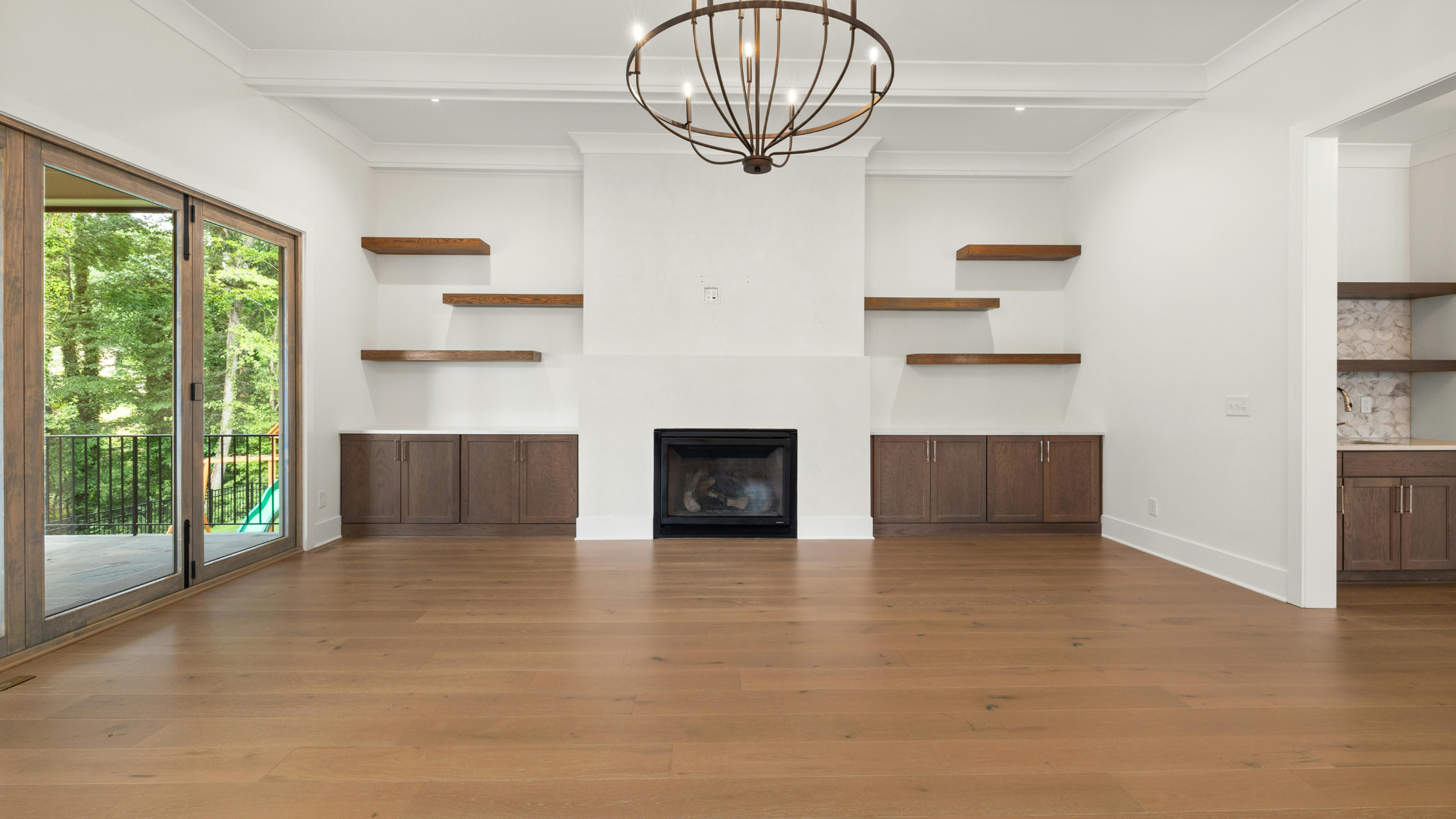 How Seasonal Changes Affect Flooring in Middle Tennessee Homes