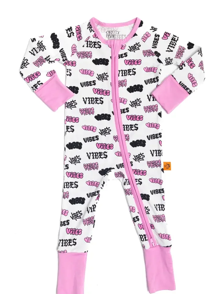 All the Vibes Sleeper  .webp