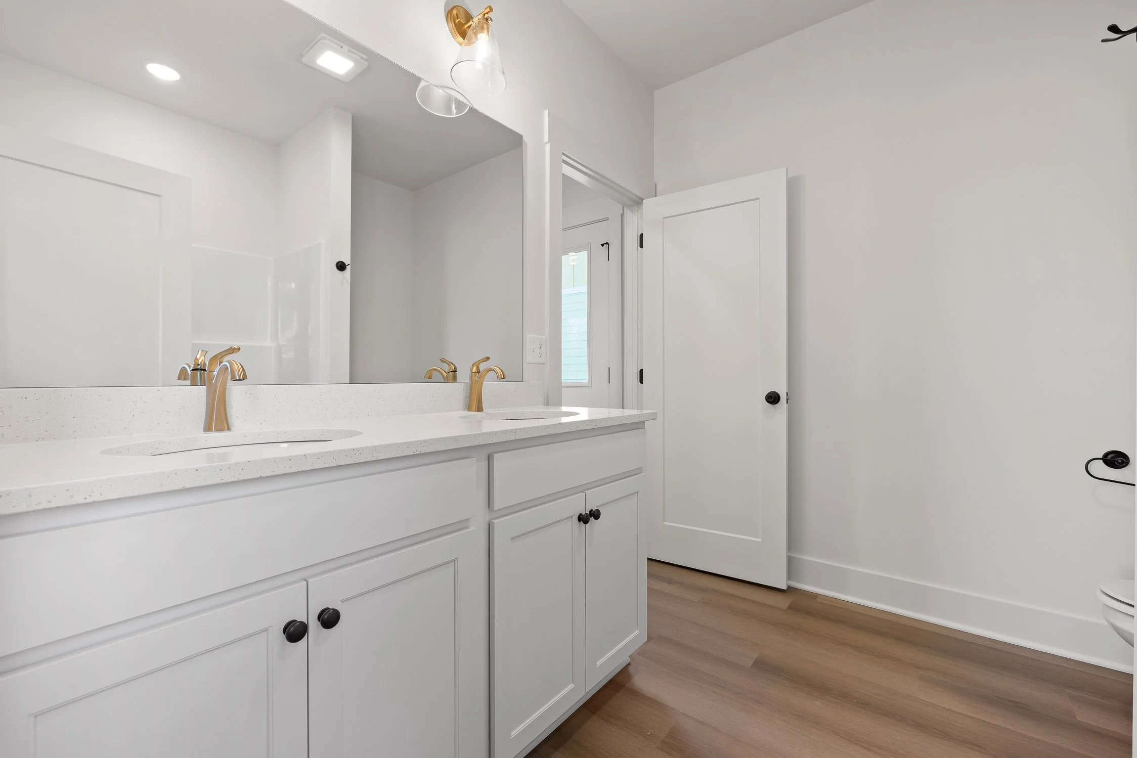 21-5112 Northpoint-21.jpg