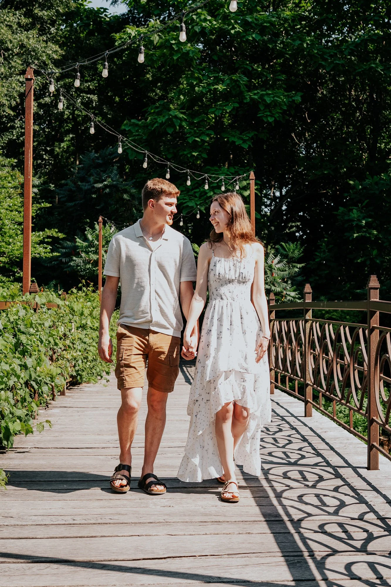 surprise proposal olbrich gardens madison-19.jpg