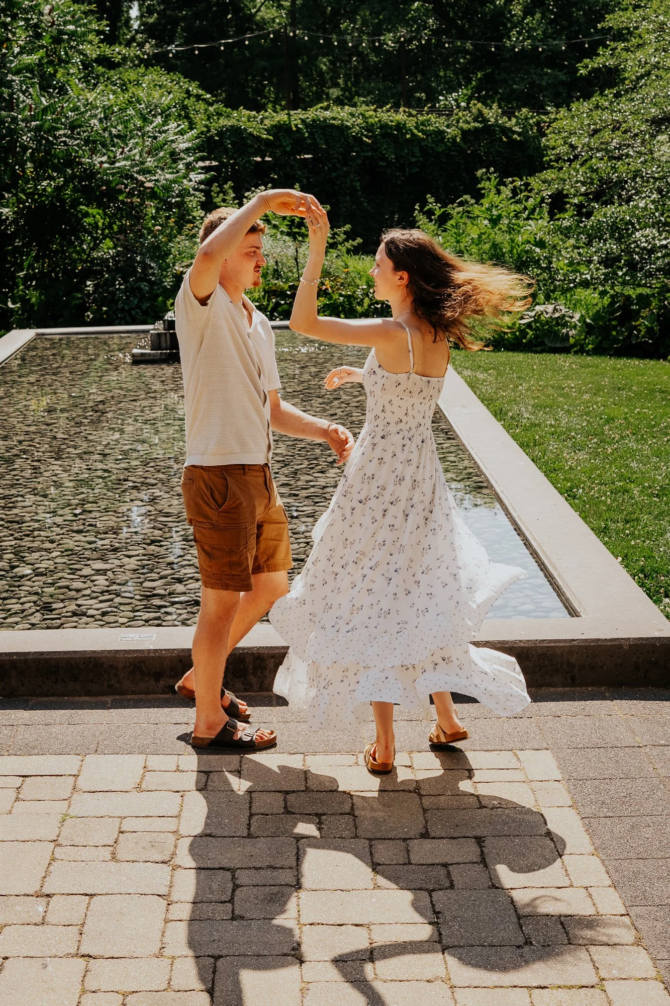 surprise proposal olbrich gardens madison-34.jpg