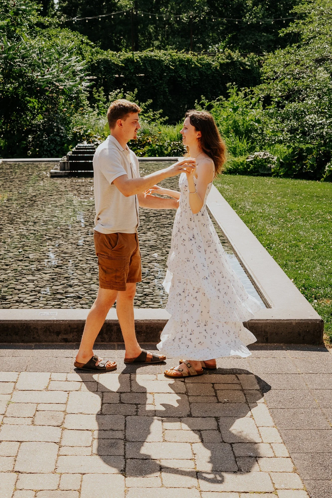 surprise proposal olbrich gardens madison-35.jpg